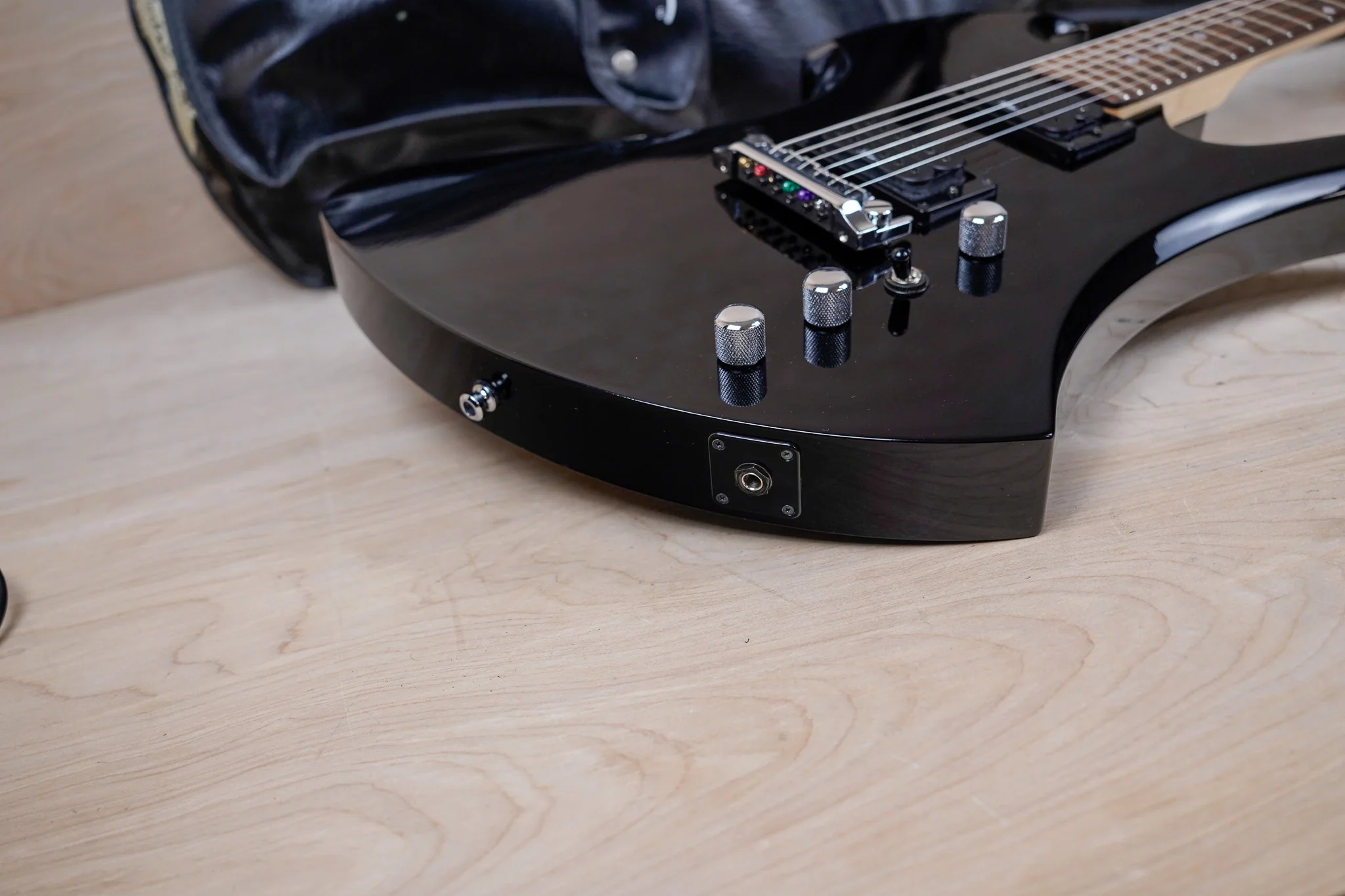 B.C. Rich Mockingbird 1990's Black Made in Japan MIJ w/ Bag - Image 8
