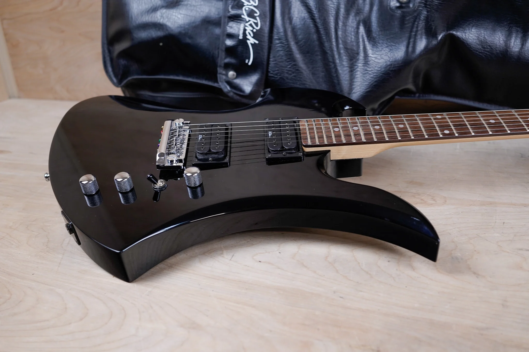 B.C. Rich Mockingbird 1990's Black Made in Japan MIJ w/ Bag - Image 9