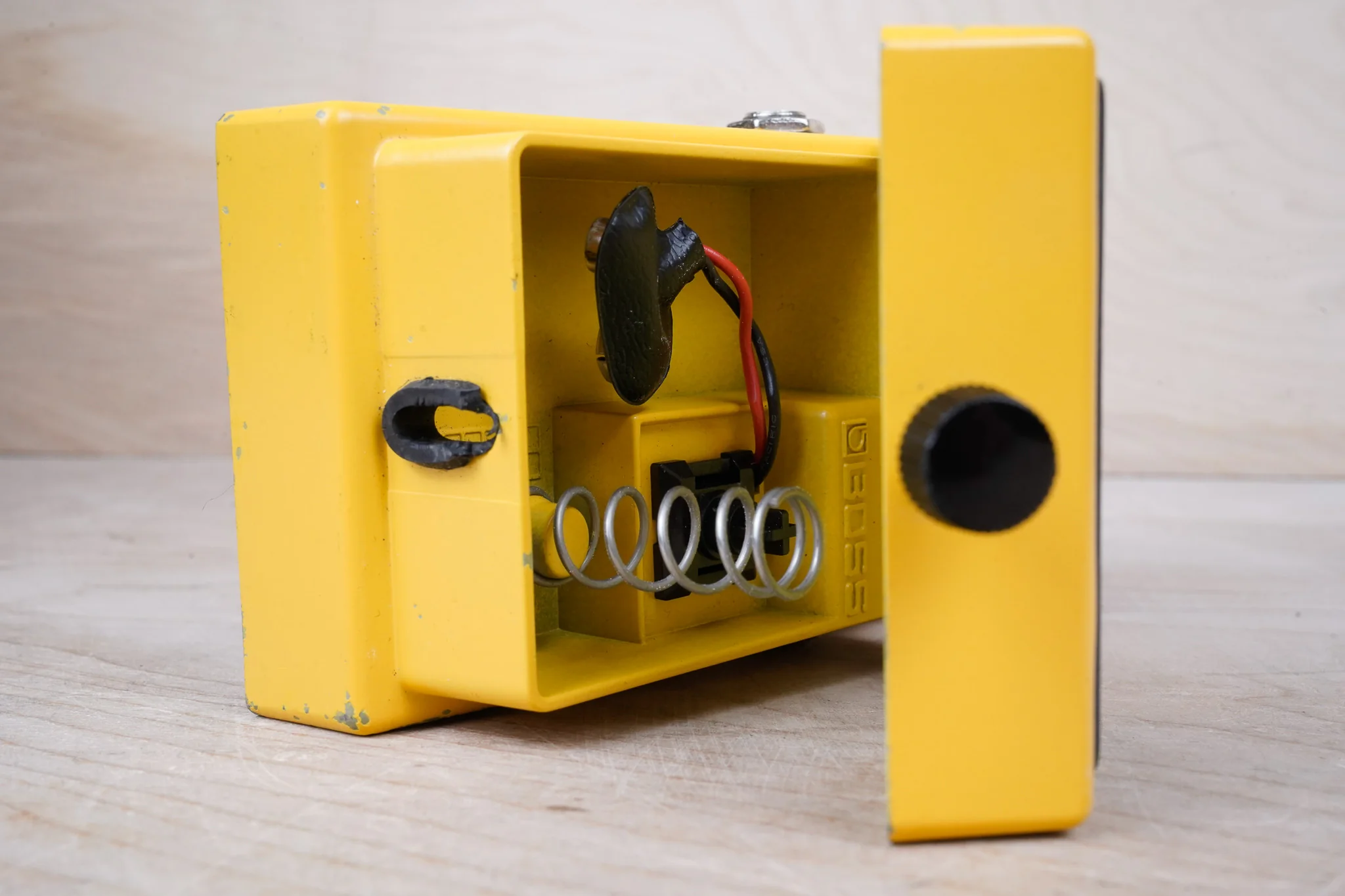 Boss OS-2 OverDrive/Distortion (Silver Label) 2008 Yellow - Image 8