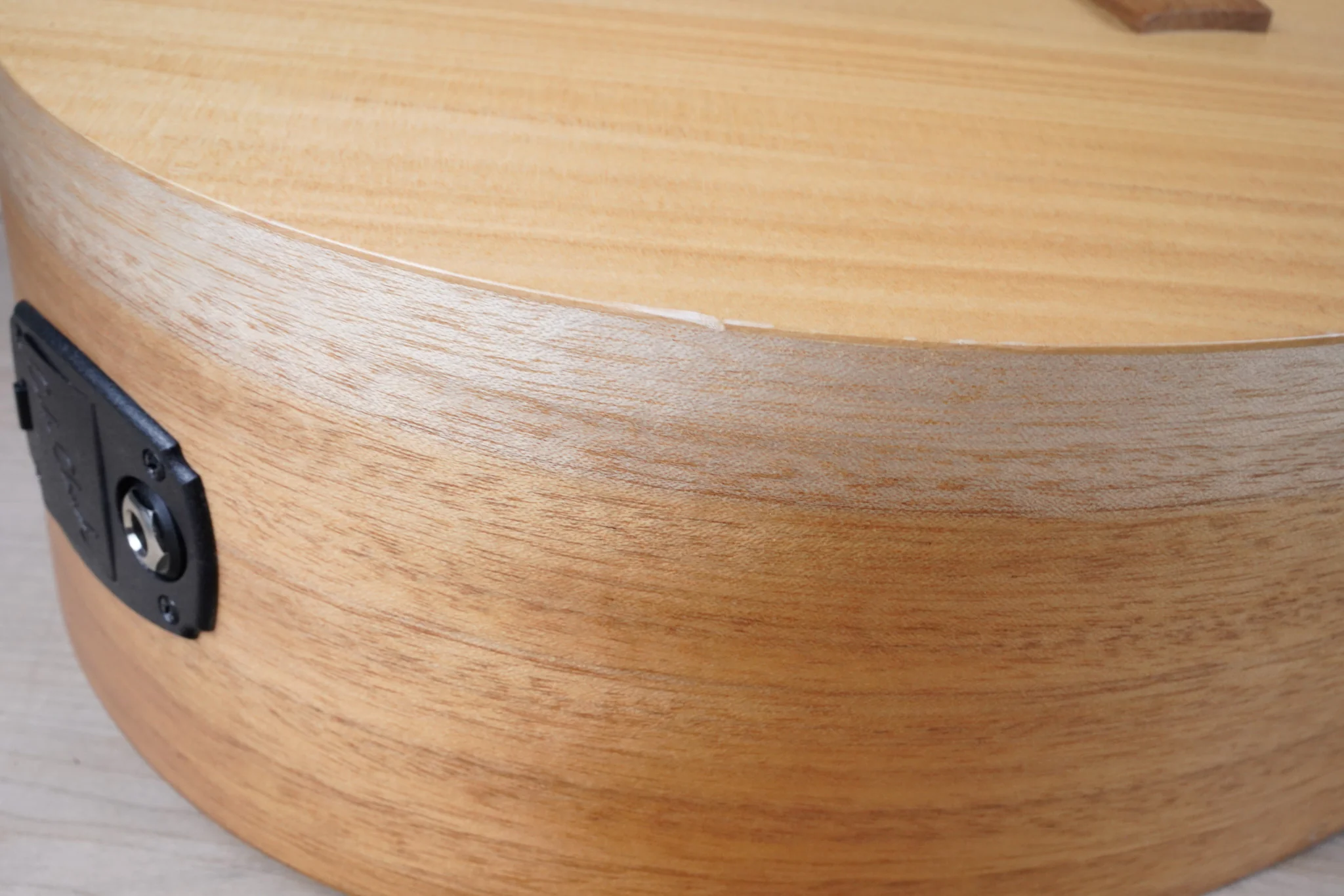 Cole Clark CCFL1EC-BM Acoustic Guitar 2018 Natural Bunya Top, Queensland Maple w/ Bag - Image 7