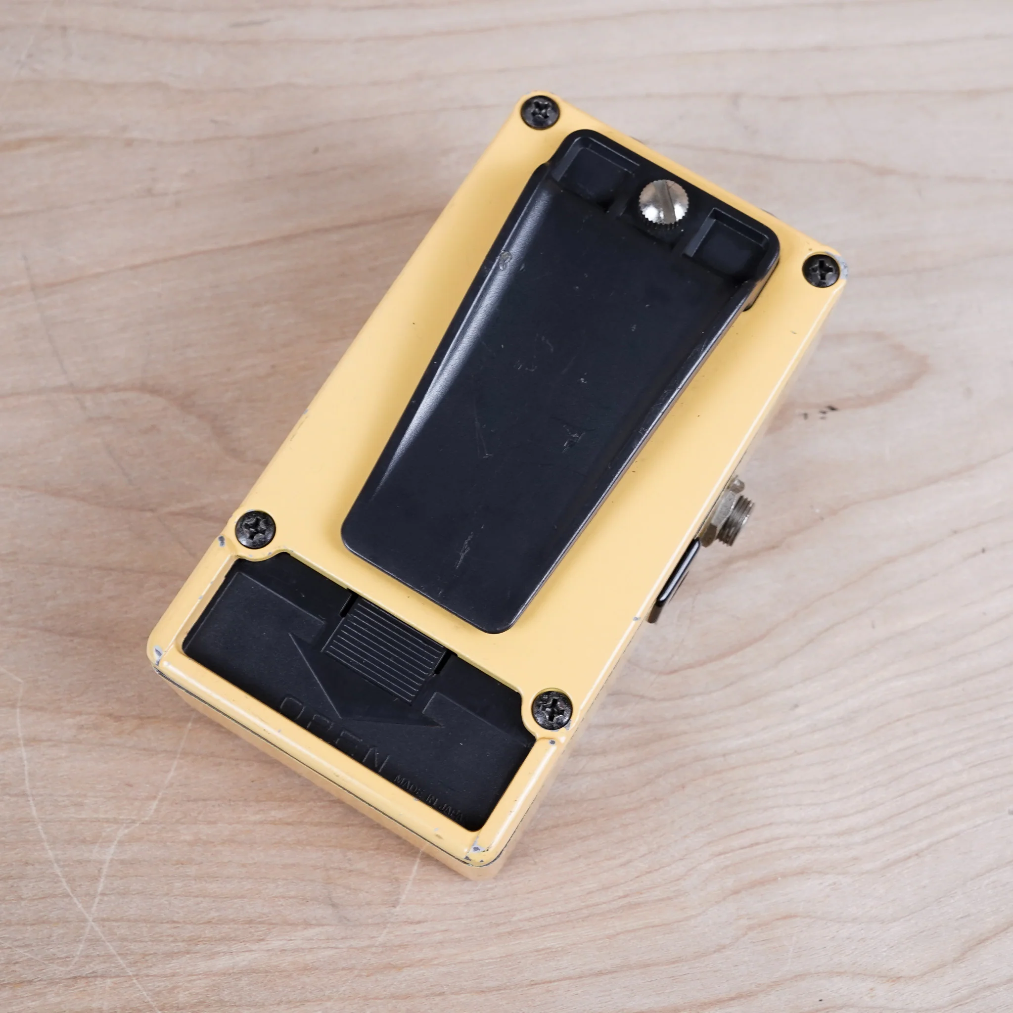 Boss MA-1 Mascot Amp 1980s Yellow Vintage Pocket Amplifier - Image 6