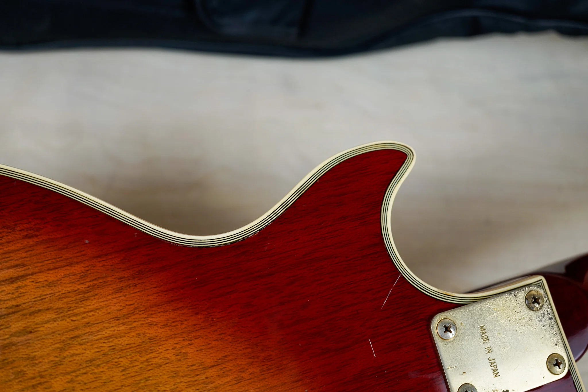 Tomson Single Cut Custom 1980's Sunburst Vintage Made in Japan MIJ w/ Bag - Image 16