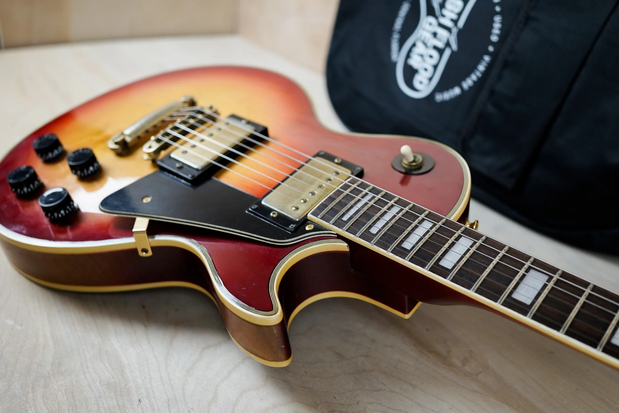 Tomson Single Cut Custom 1980's Sunburst Vintage Made in Japan MIJ w/ Bag - Image 9