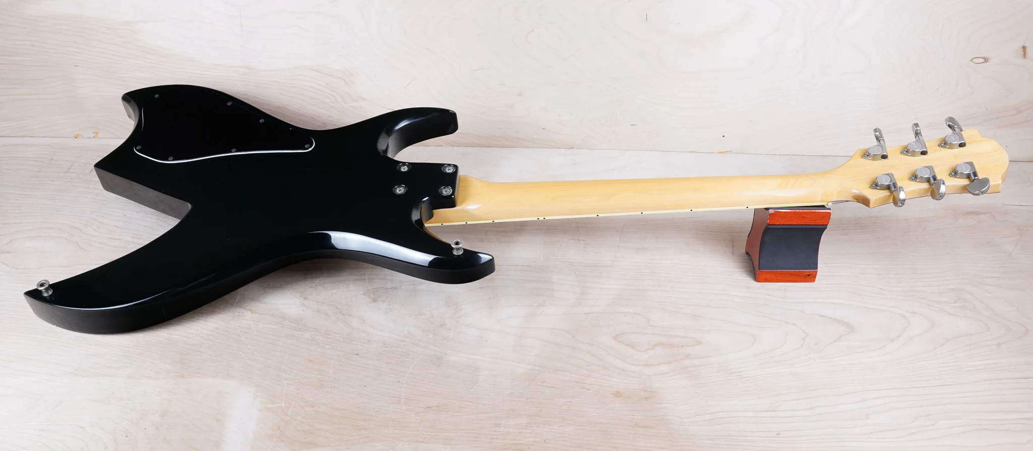 Fernandes BG-80 MIJ 1990s Black Made in Japan w/ Bag - Image 10