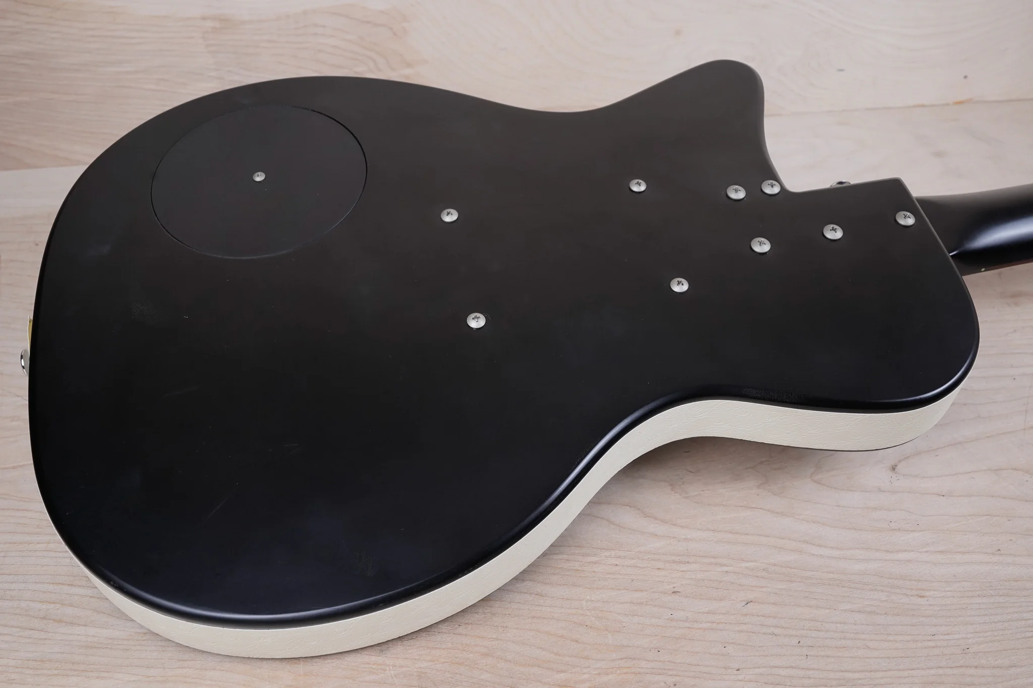 Danelectro U-2 Reissue MIK 2001 Black w/ Bag - Image 11