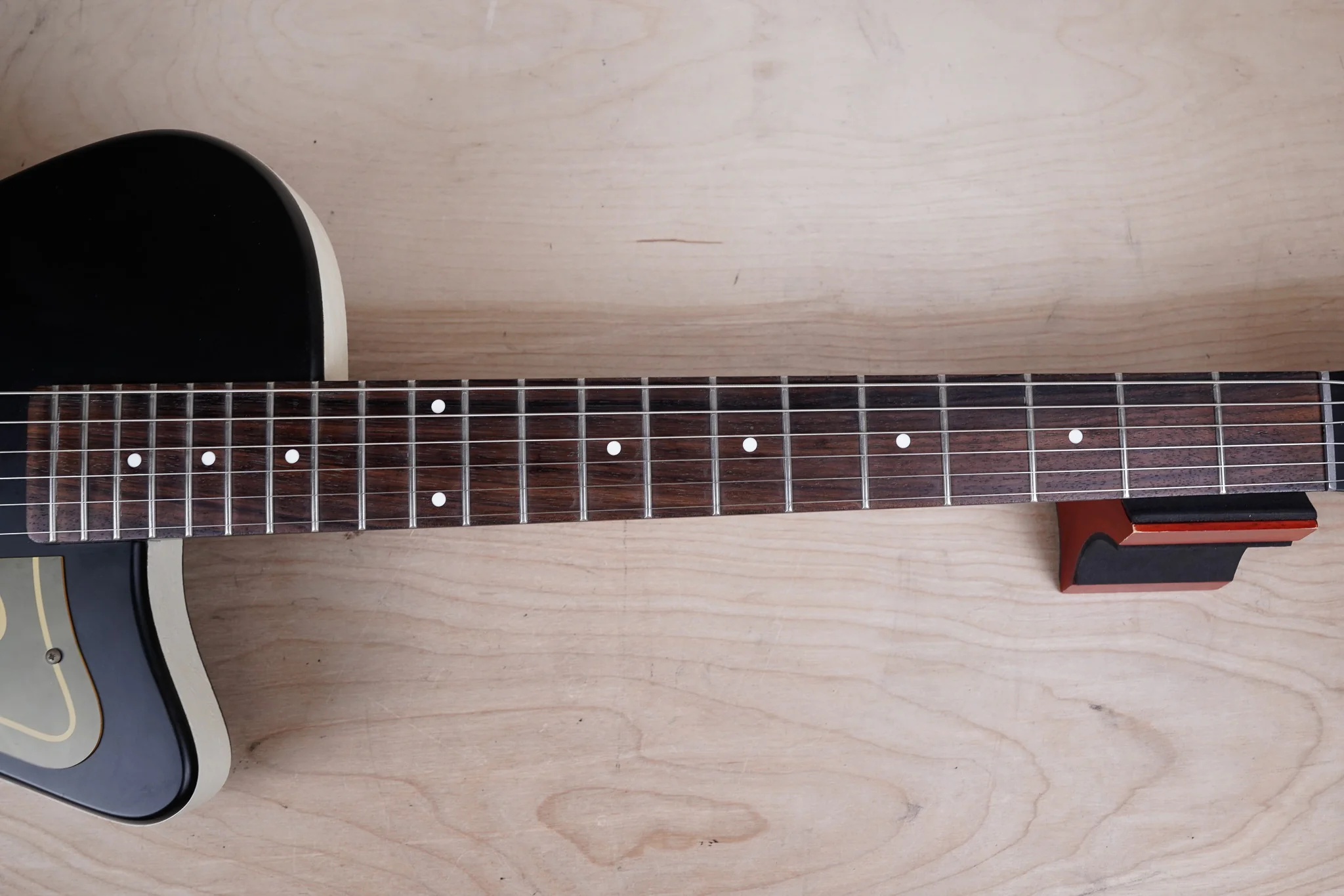 Danelectro U-2 Reissue MIK 2001 Black w/ Bag - Image 7