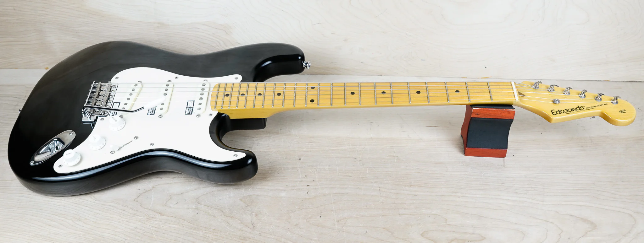 Edwards E-SE-100M/LT MIJ 2013 Black Seymour Duncan Pickups Lacquer Touch Finish ESP Japan w/ Bag - Image 2