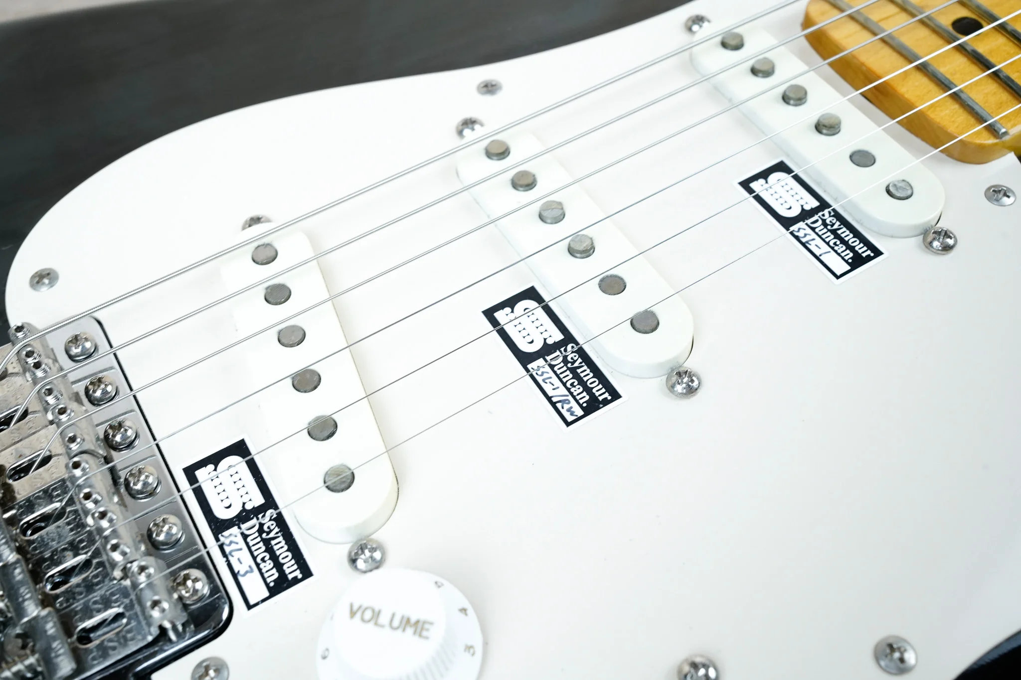 Edwards E-SE-100M/LT MIJ 2013 Black Seymour Duncan Pickups Lacquer Touch Finish ESP Japan w/ Bag - Image 9
