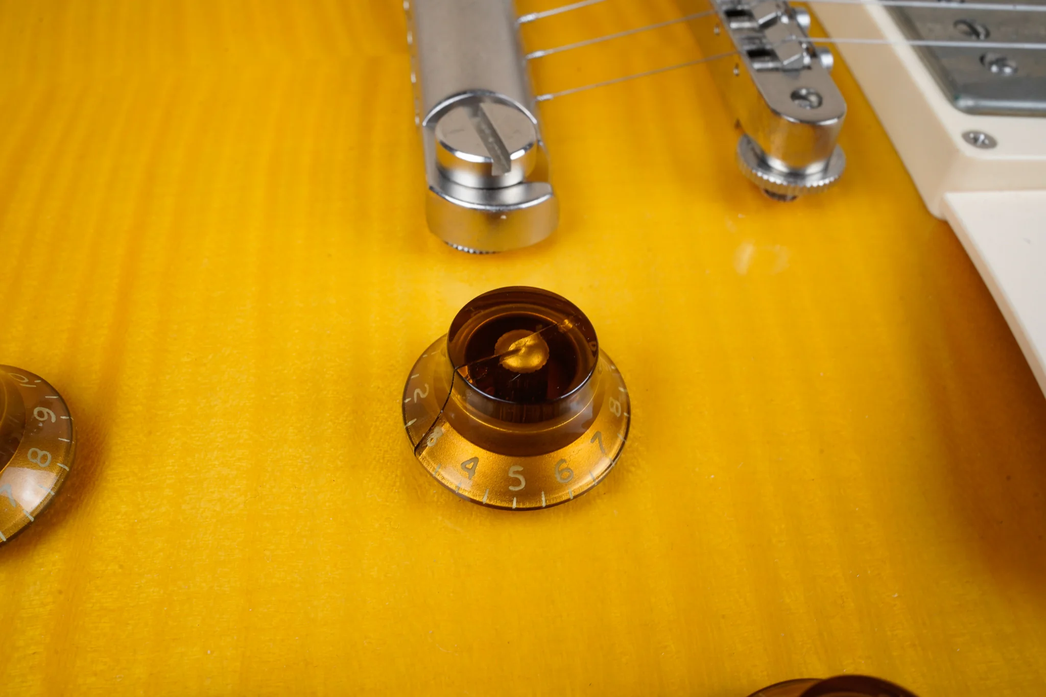 Edwards Limited Model E-LP-108LTS MIJ 2015 Lemon Drop Lacquer Flame Top Seympur Duncan PUs Japan w/ Bag - Image 5
