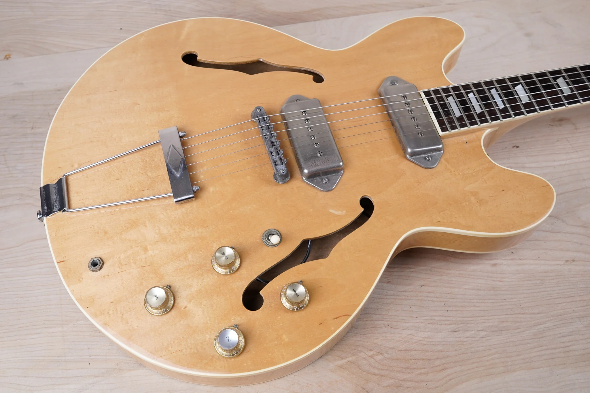 Epiphone Casino Hollow Body Electric Guitar MIJ 1991 Natural Tereda Factory Made in Japan w/ Hard Case - Image 4