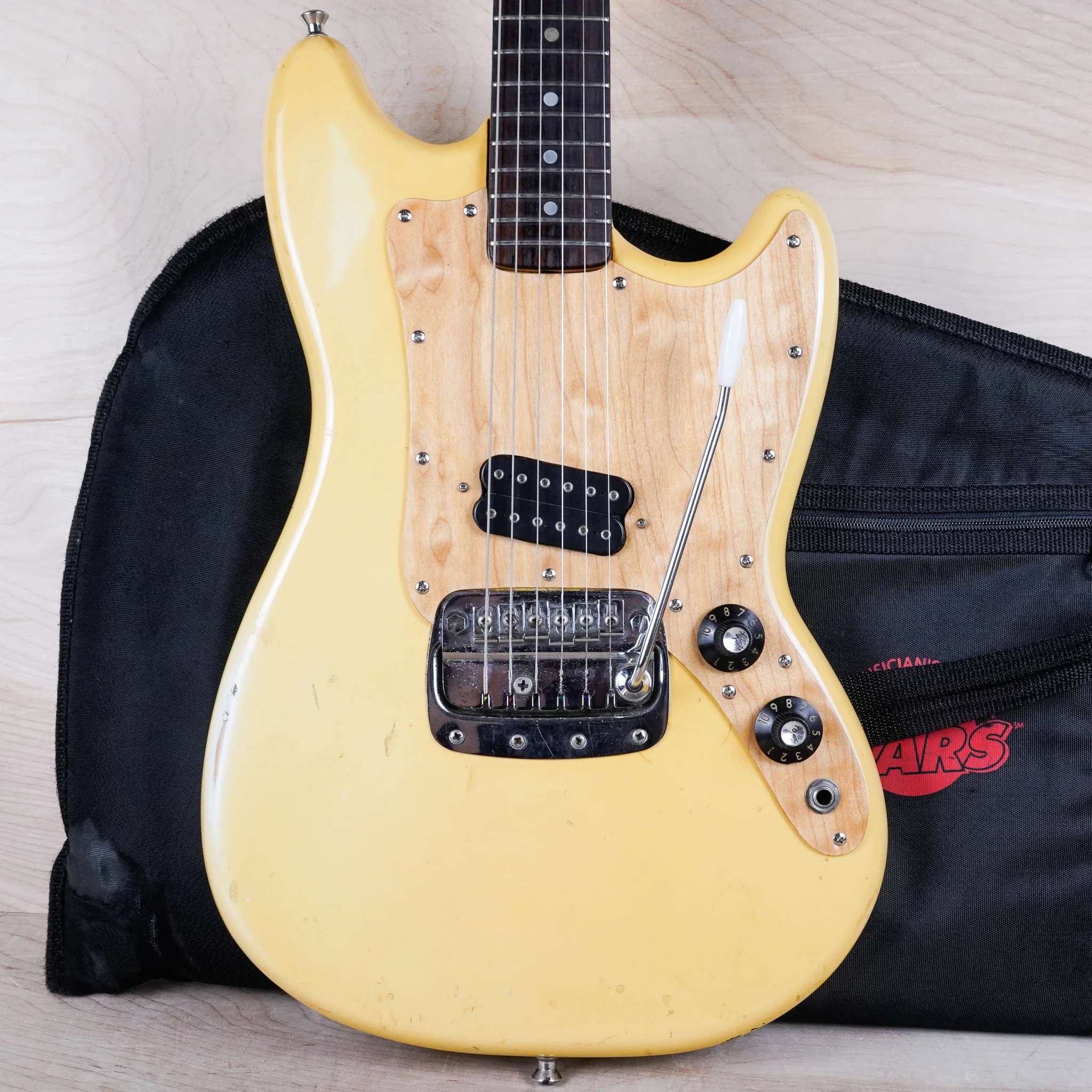 Fender Bronco 1975 Olympic White USA Vintage Offset w/ Bag - Image 2