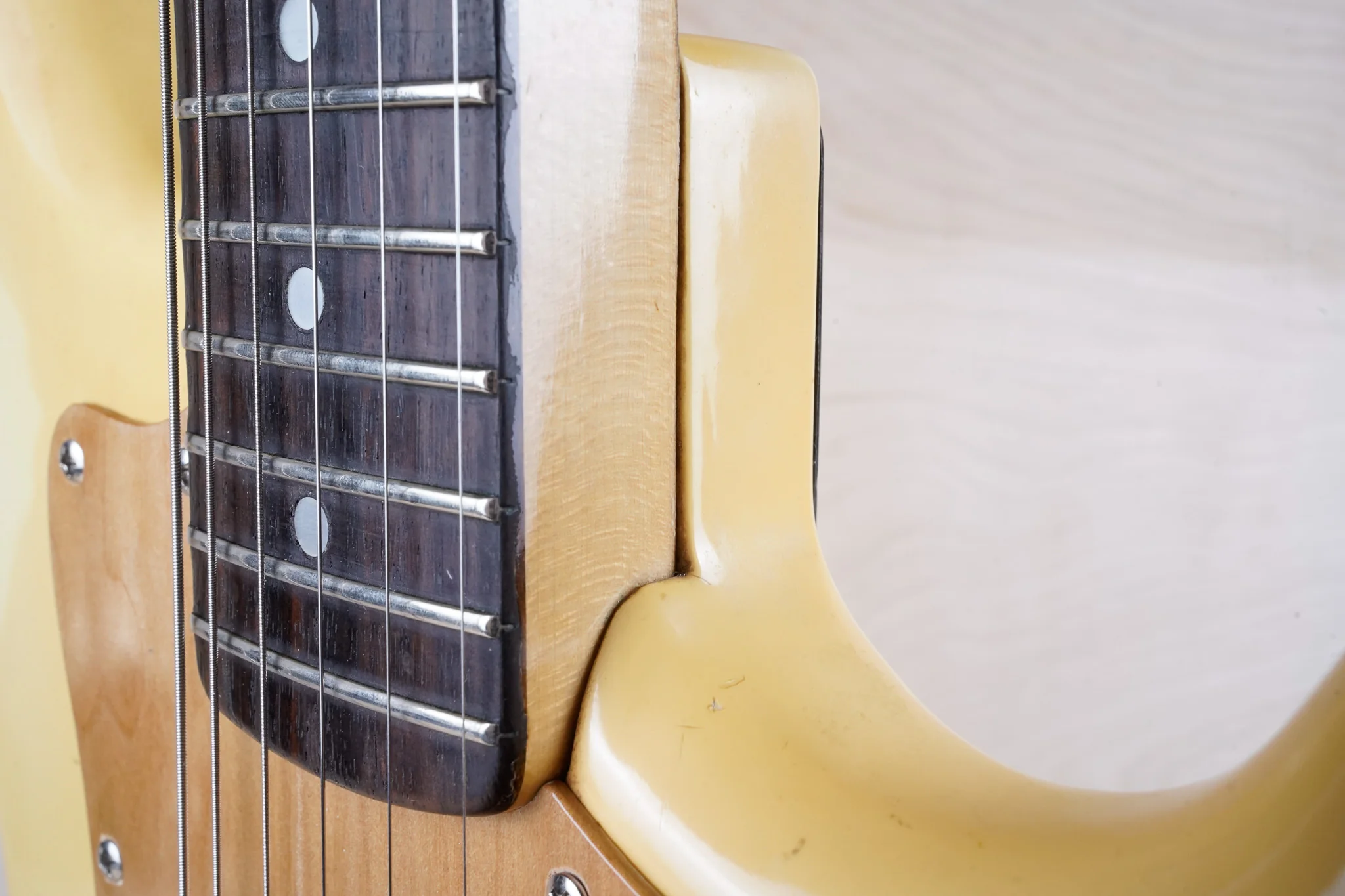 Fender Bronco 1975 Olympic White USA Vintage Offset w/ Bag - Image 21