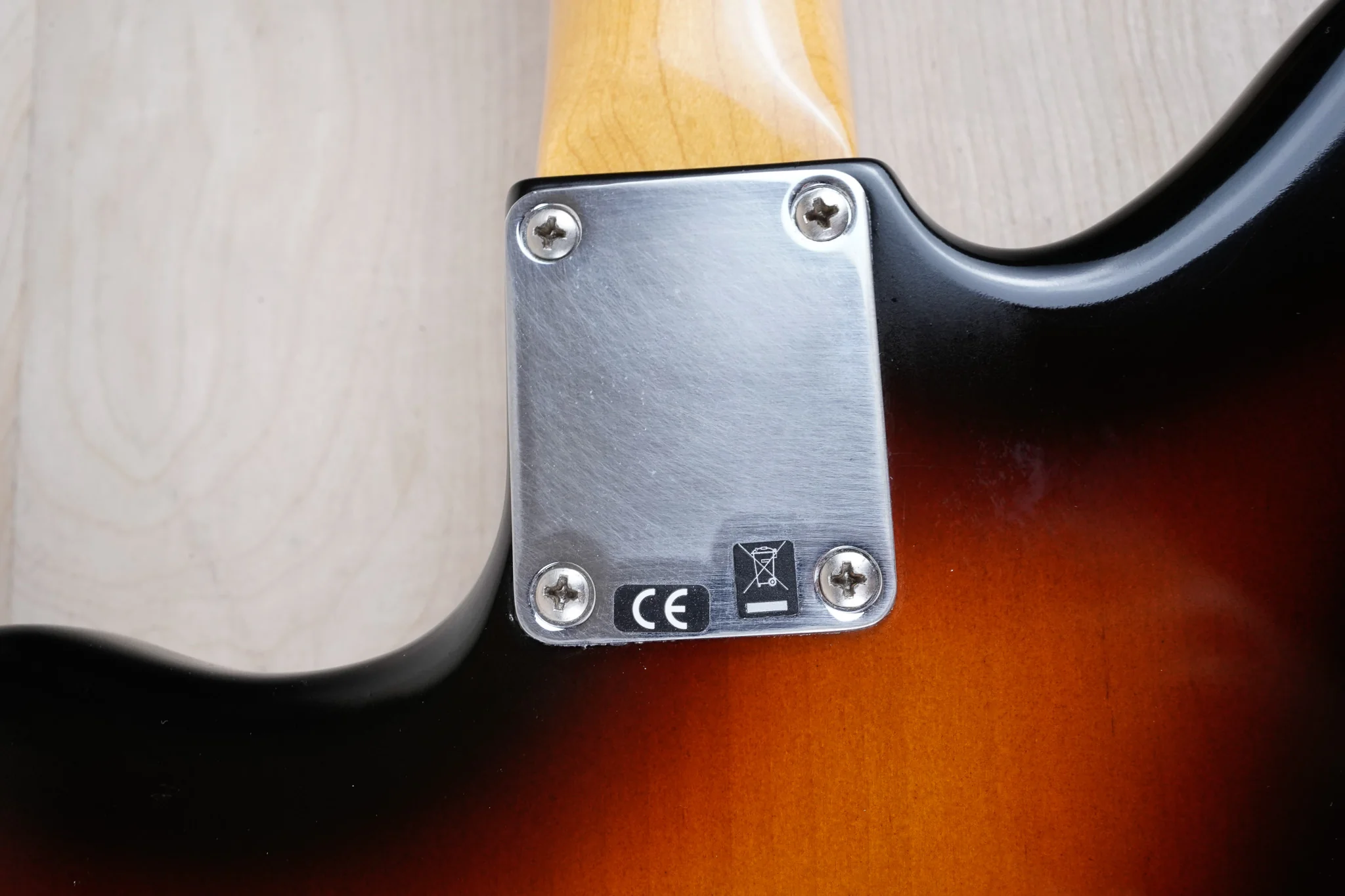 Fender Classic Player Jazzmaster Special 2010 Sunburst with Mosrite Pickup w/ Bag - Image 17