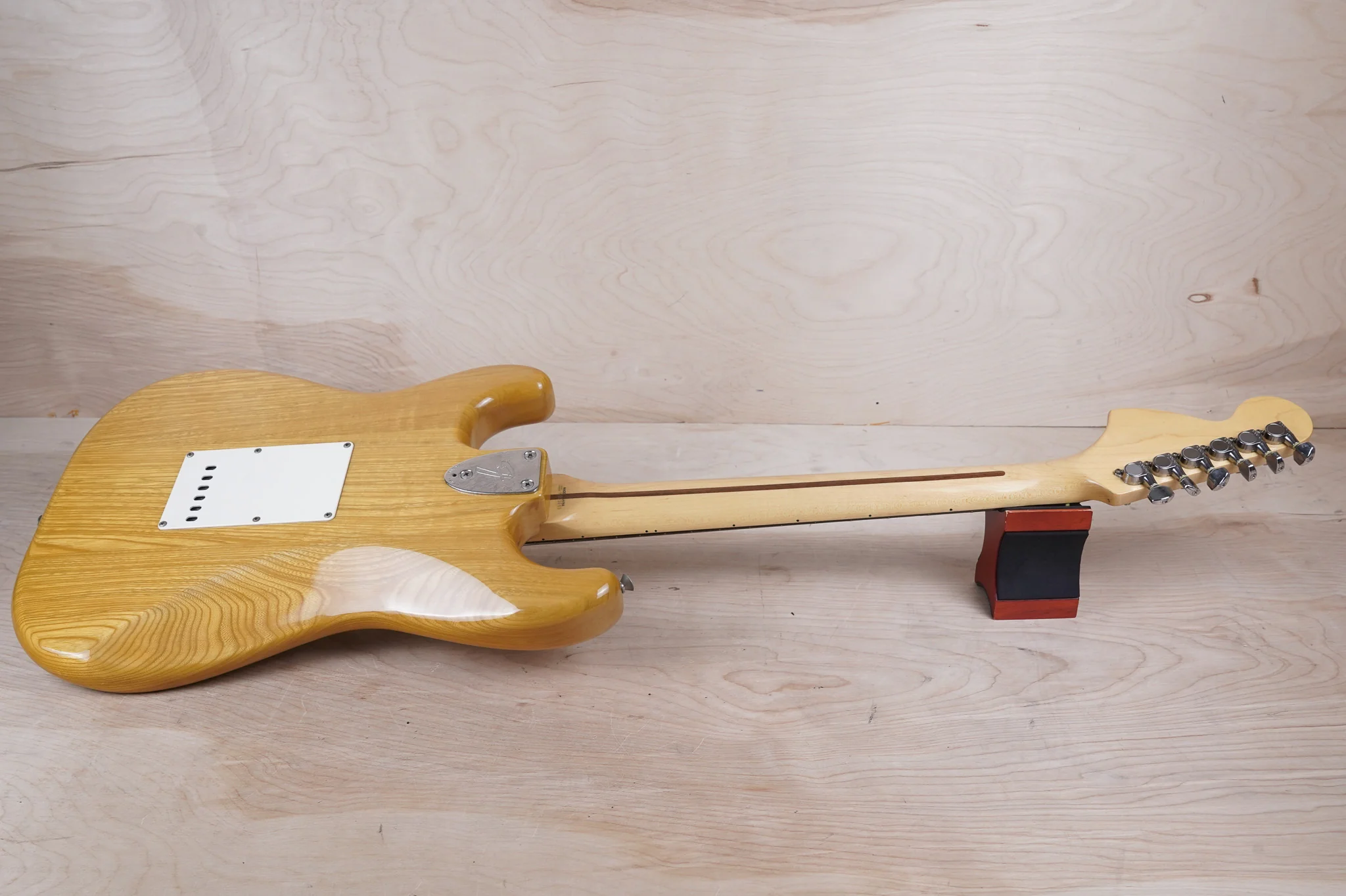 Fender CST-50 Stratocaster MIJ 1990 Natural Collectors Series Made in Japan w/ Bag - Image 10