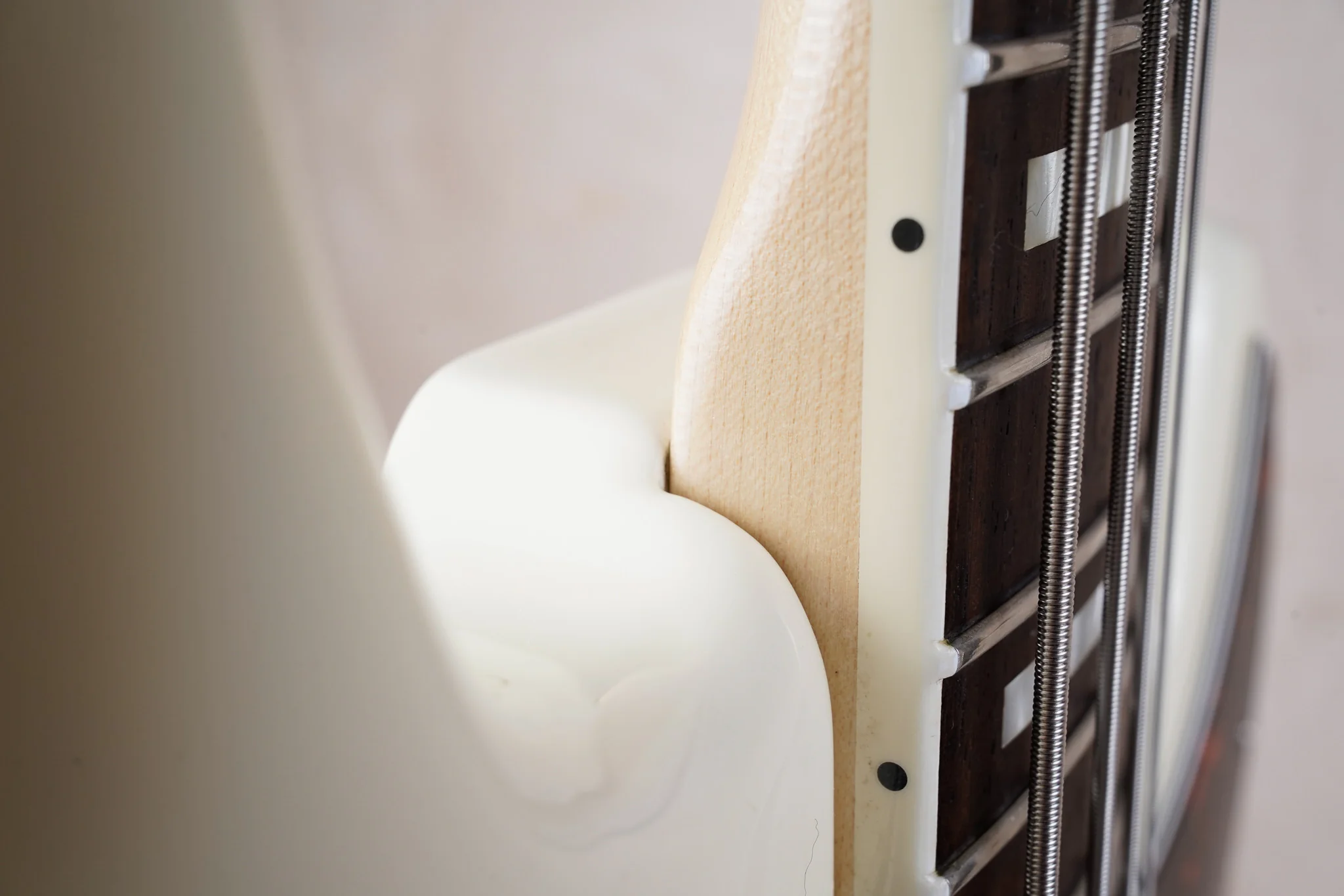 Fender FSR American Vintage '70s Jazz Bass 2003 Olympic White USA AVRI w/ Hard Case - Image 15