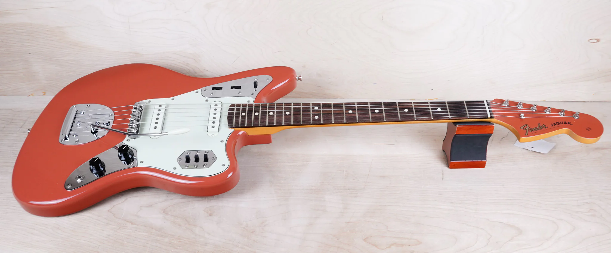 Fender FSR Traditional II '60s Jaguar MIJ 2025 Fiesta Red w/ Matching Headstock USA Pure Vintage Pickups w/ Bag - Image 3
