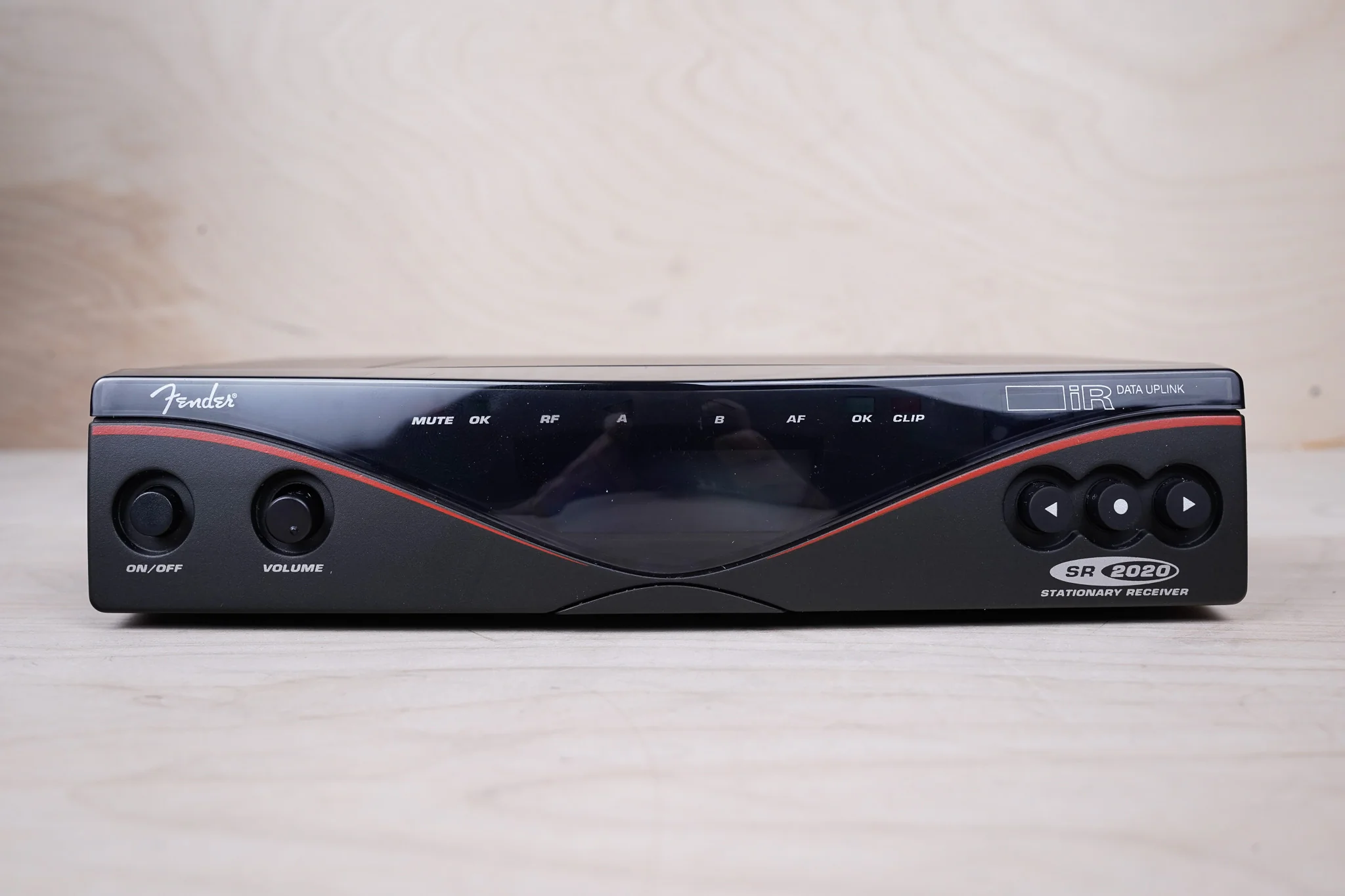 Fender FWG2020 UHF Wireless Instrument System Bundle SR20202 PT2020 - Image 13