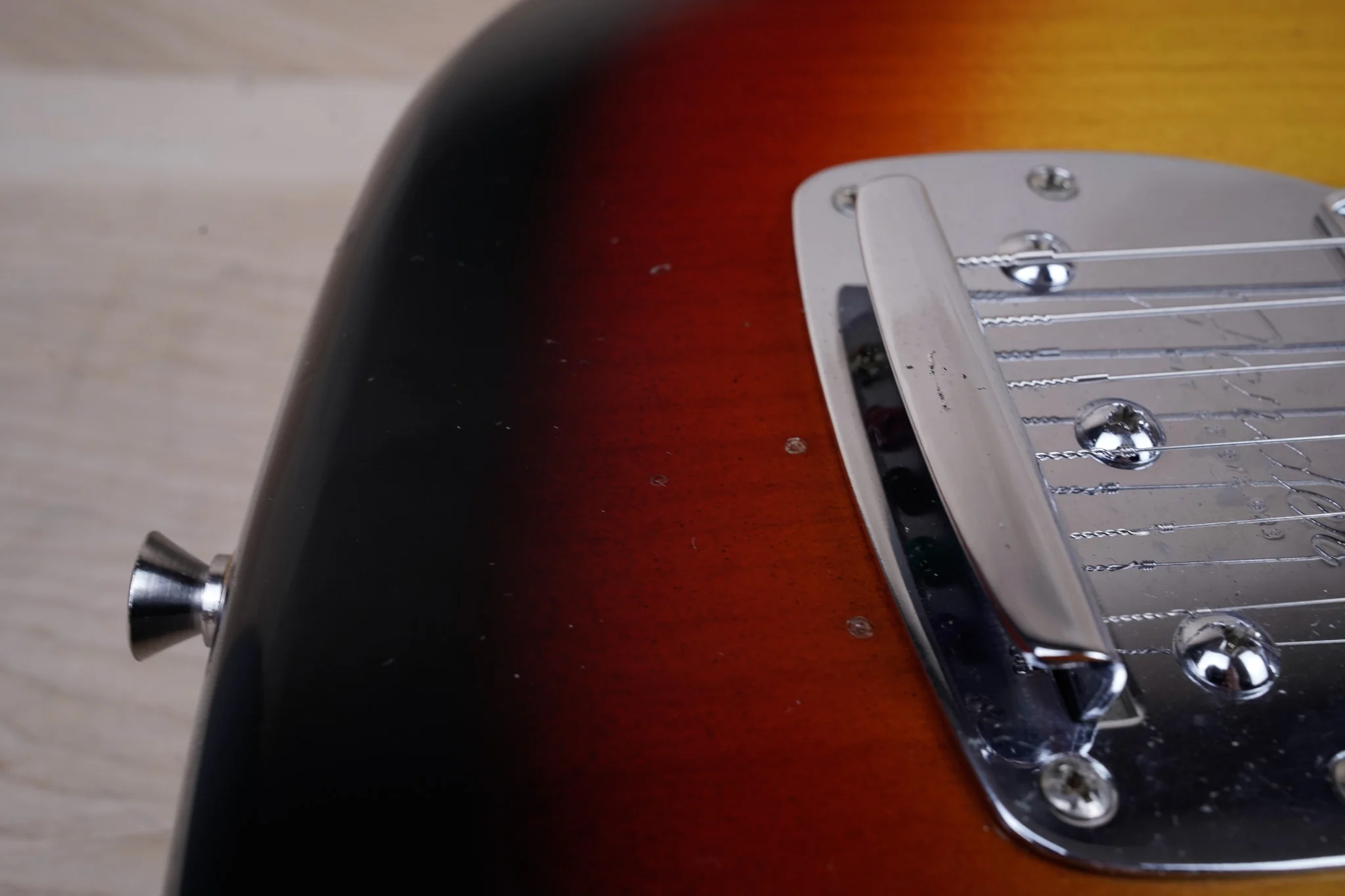 Fender HJG-66KC V Ikebe Limited Kurt Cobain Signature Jaguar CIJ 2002 Sunburst Japan w/ Bag - Image 11