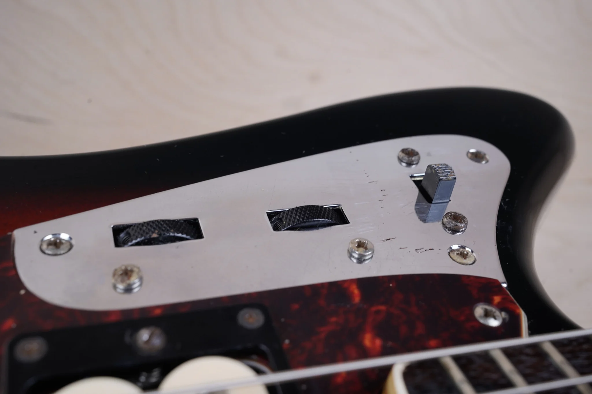 Fender HJG-66KC V Ikebe Limited Kurt Cobain Signature Jaguar CIJ 2002 Sunburst Japan w/ Bag - Image 28