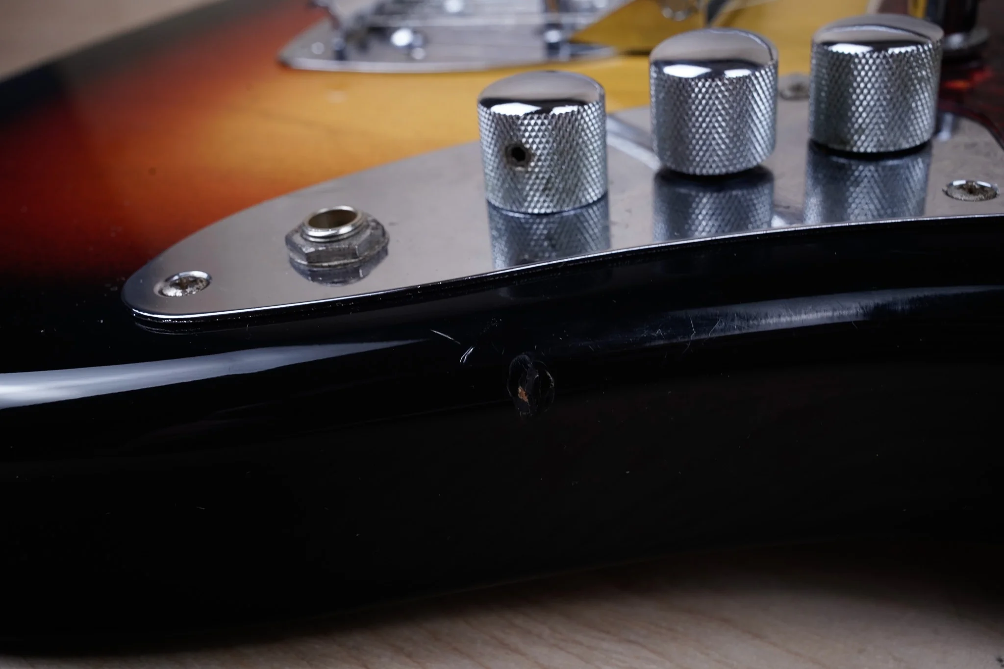 Fender HJG-66KC V Ikebe Limited Kurt Cobain Signature Jaguar CIJ 2002 Sunburst Japan w/ Bag - Image 8