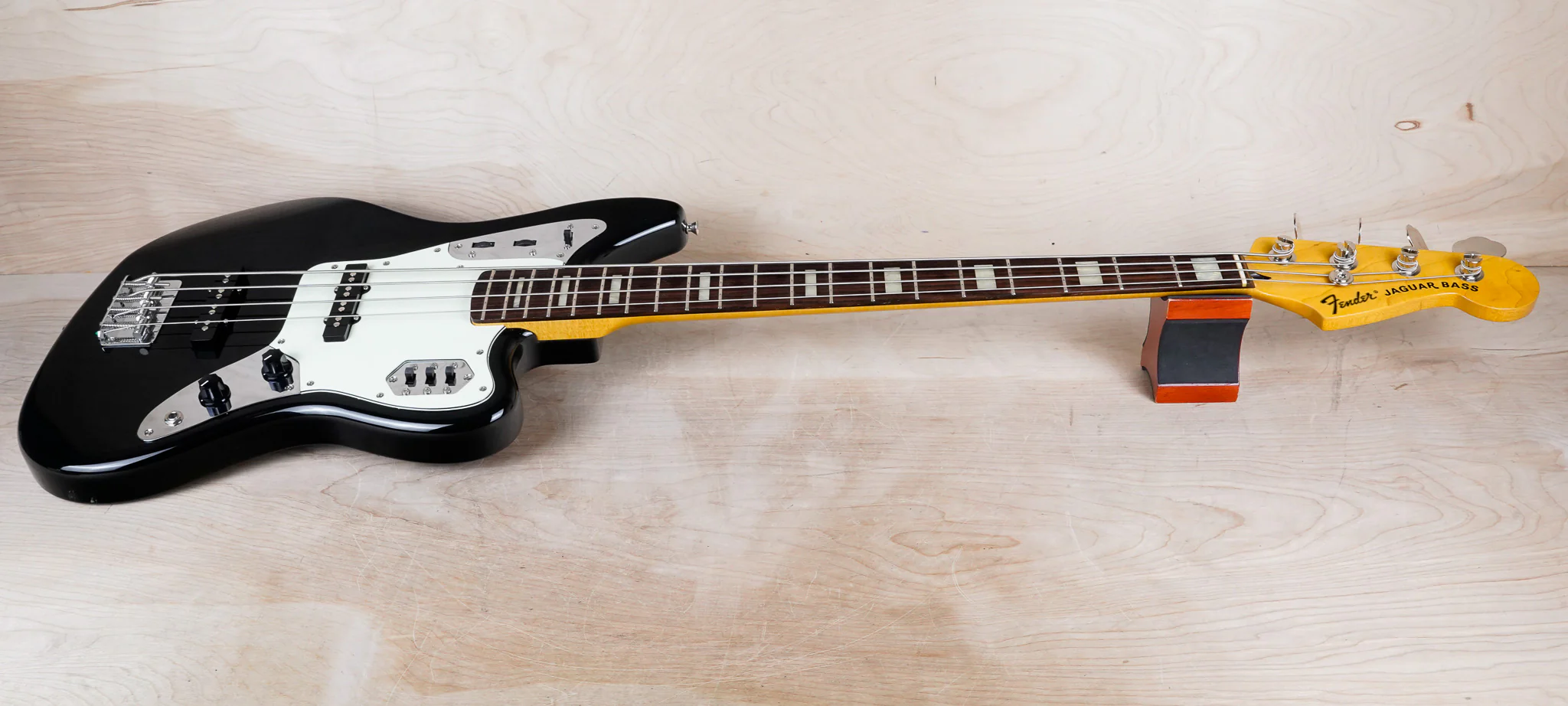 Fender JAB-97EQ Jaguar Bass CIJ 2006 Black Crafted in Japan w/ Bag - Image 2