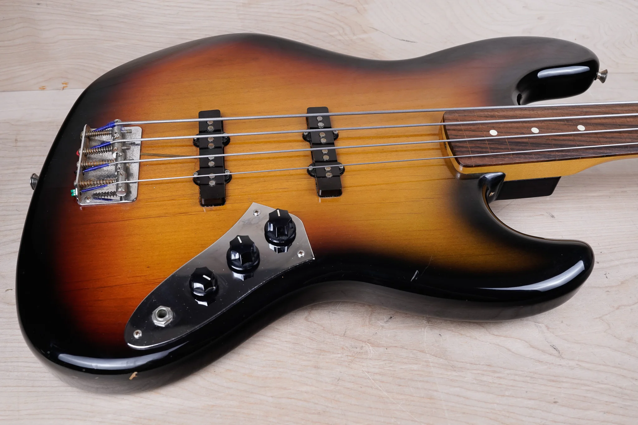 Fender JB62-FL Fretless Jazz Bass Reissue MIJ 1993 Sunburst Fujigen Made in Japan w/ Bag - Image 3