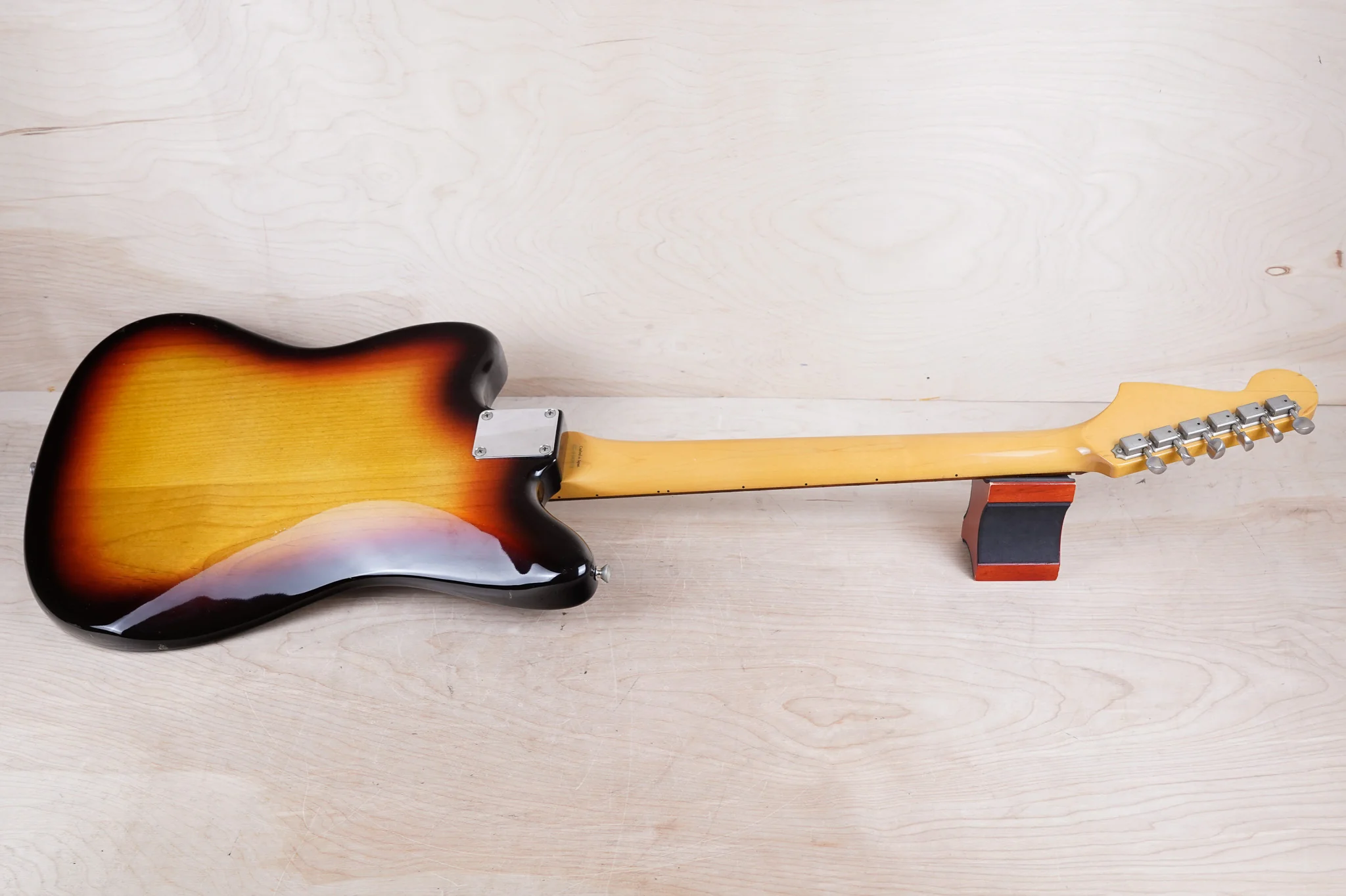 Fender JM-66 Jazzmaster Reissue CIJ 2004 Sunburst Crafted in Japan w/ Bag - Image 10