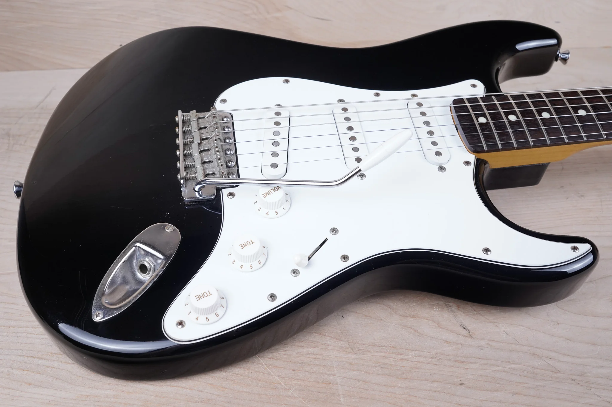 Fender JV ST62-65 Stratocaster MIJ 1982 Black Early Made in Japan w/ Bag - Image 3