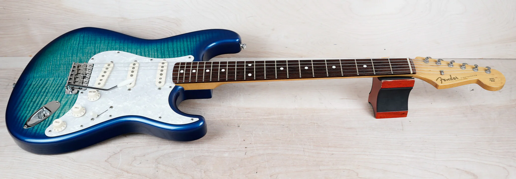 Fender Limited Edition ST-62 FMT Stratocaster Reissue MIJ 2013 Blue Flame Japan w/ Bag - Image 2