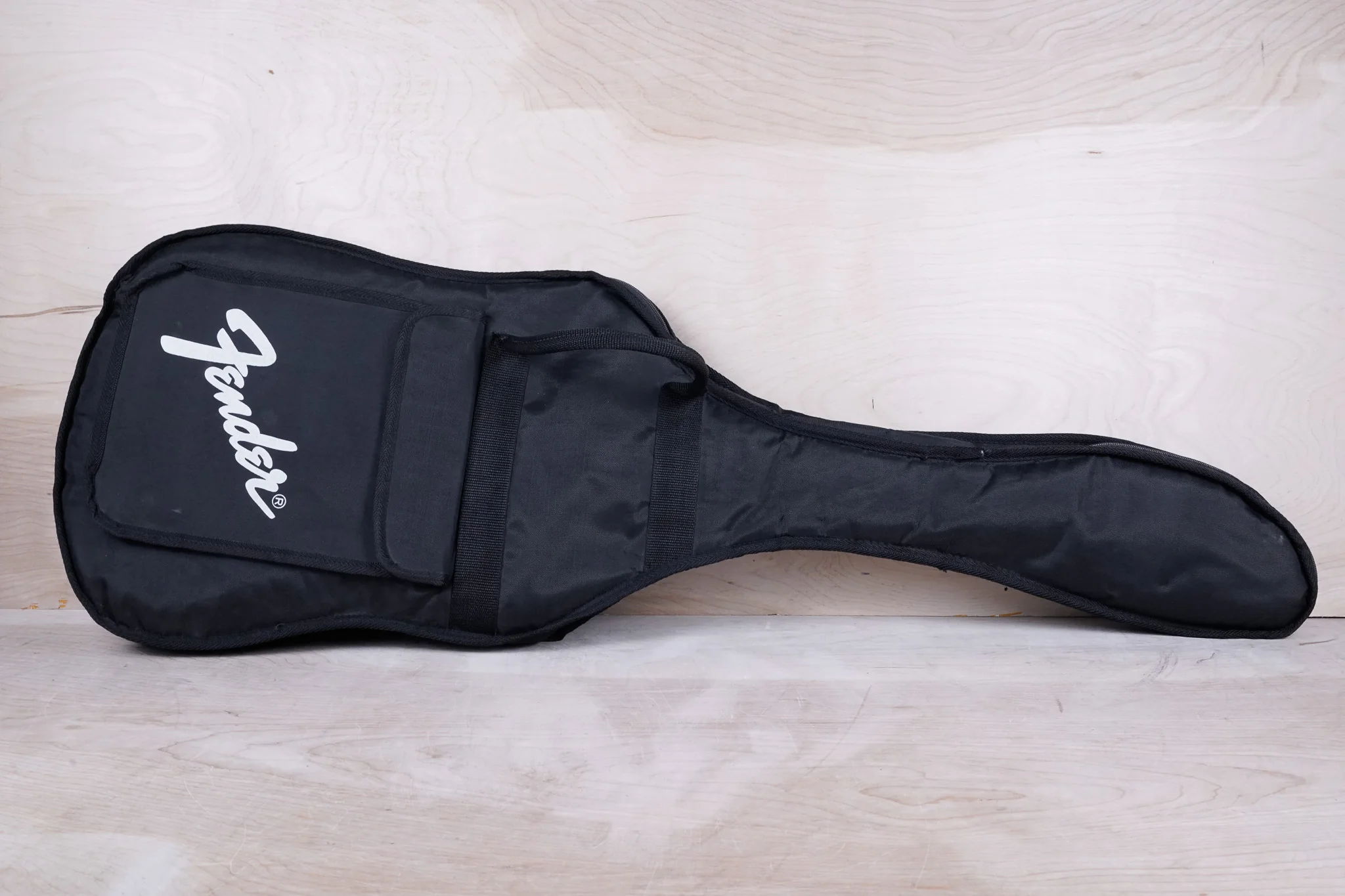 Fender MG-69 Mustang Reissue MIJ 2010 Red Matching Headstock Japan w/ Bag - Image 18