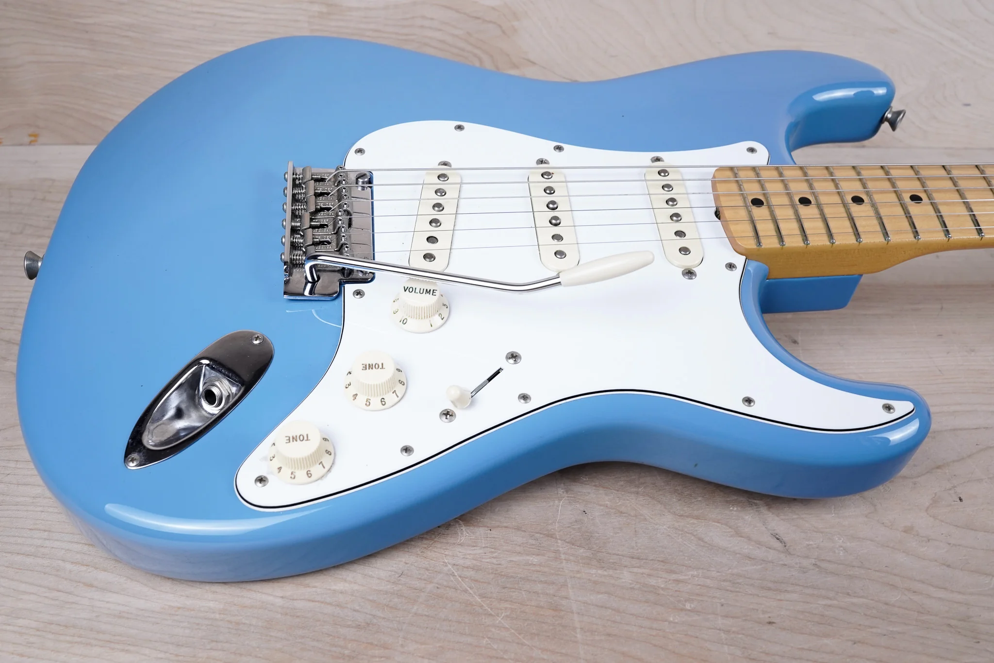 Fender MIJ Hybrid '68 Stratocaster 2020 California Blue Made in Japan w/ Bag - Image 3