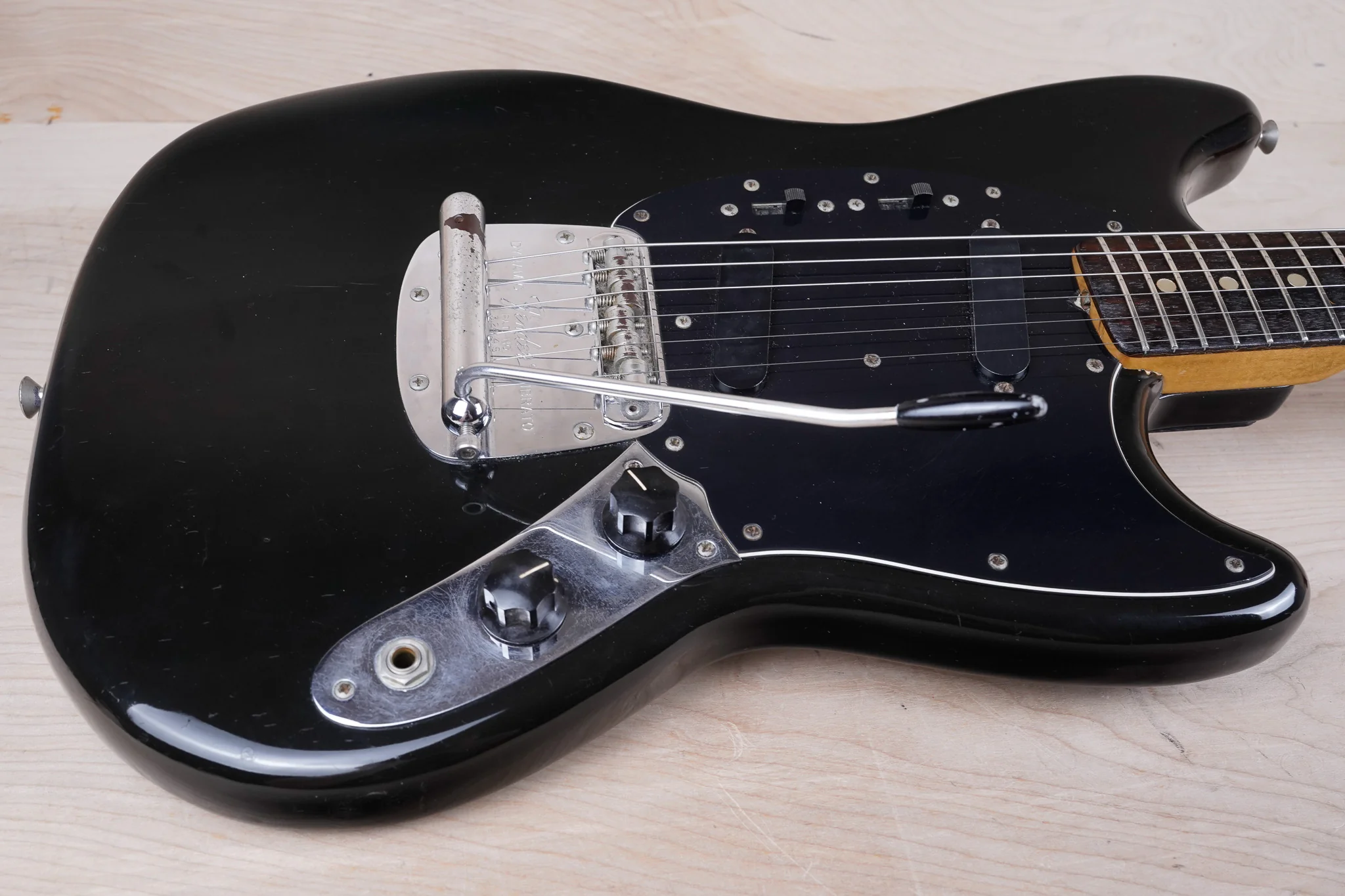 Fender Mustang 1976 Black Vintage USA w/ OHSC - Image 4