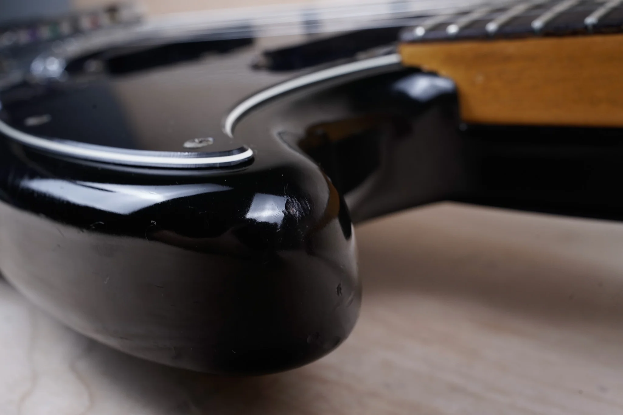 Fender Mustang 1976 Black Vintage USA w/ OHSC - Image 6
