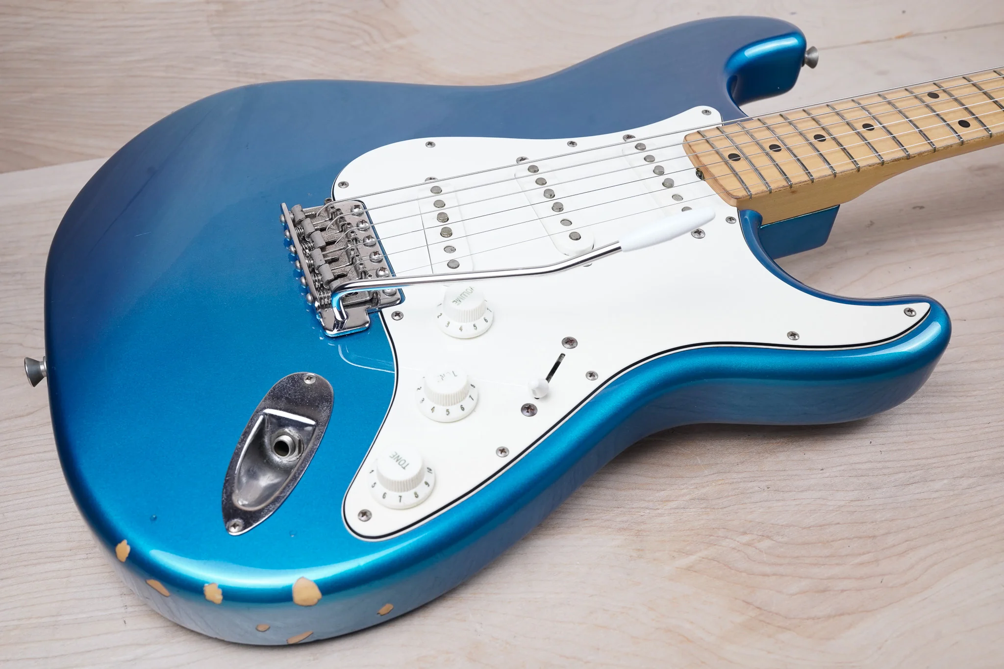 Fender ST-43J Stratocaster  MIJ 1999 Lake Placid Blue Made in Japan w/ Bag - Image 4