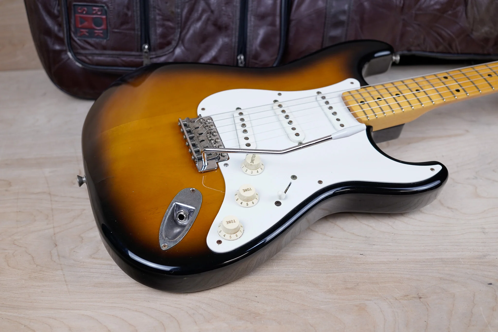 Fender ST-57 Stratocaster Reissue CIJ 1999 Sunburst Crafted in Japan w/ Bag, Strap - Image 8