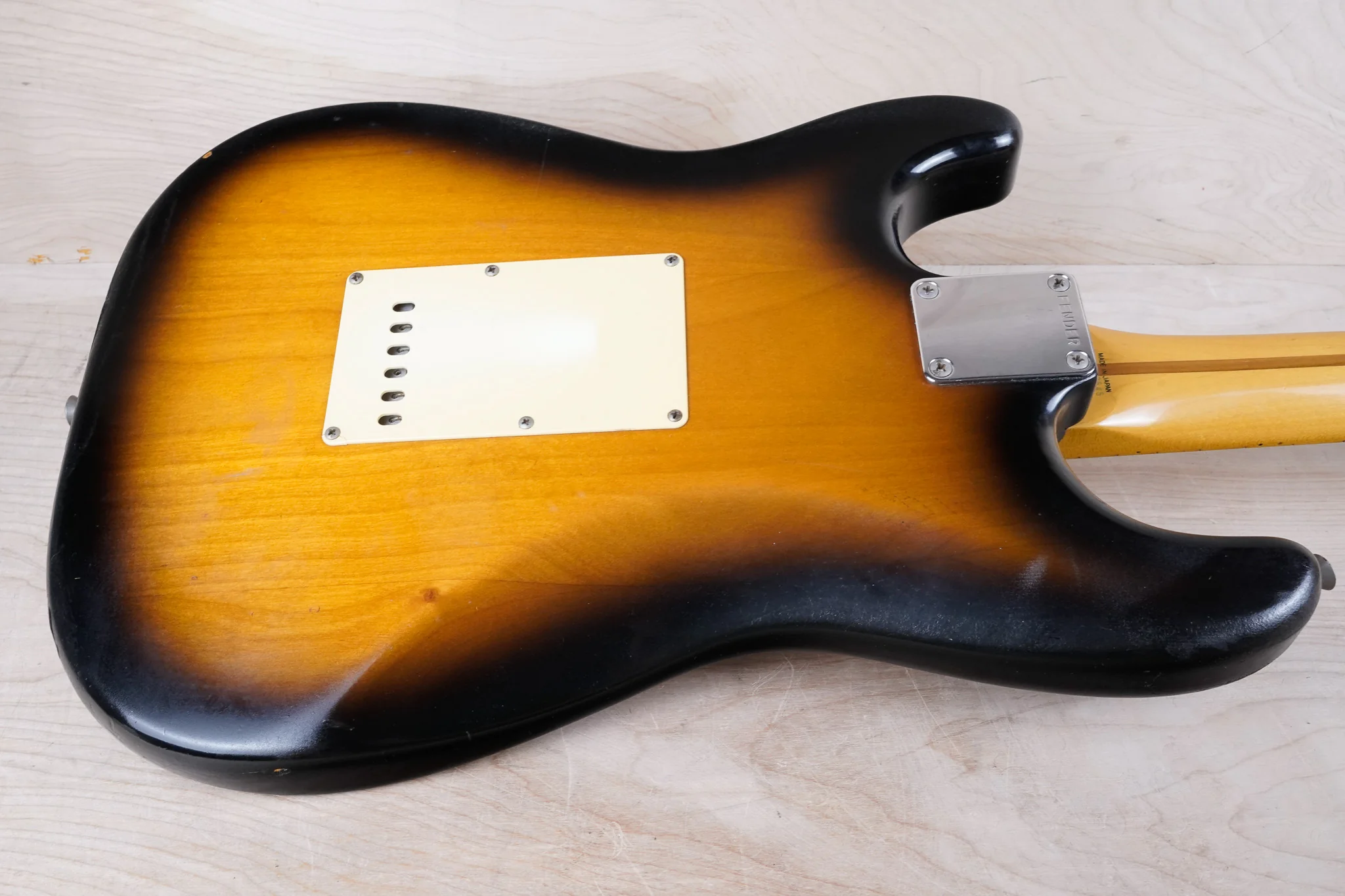Fender ST57-900 (ST57-115) '57 Stratocaster Reissue MIJ 1991 Tobacco Sunburst Lacquer Finish USA Pickups Made in Japan Vintage w/ Hard Case - Image 12