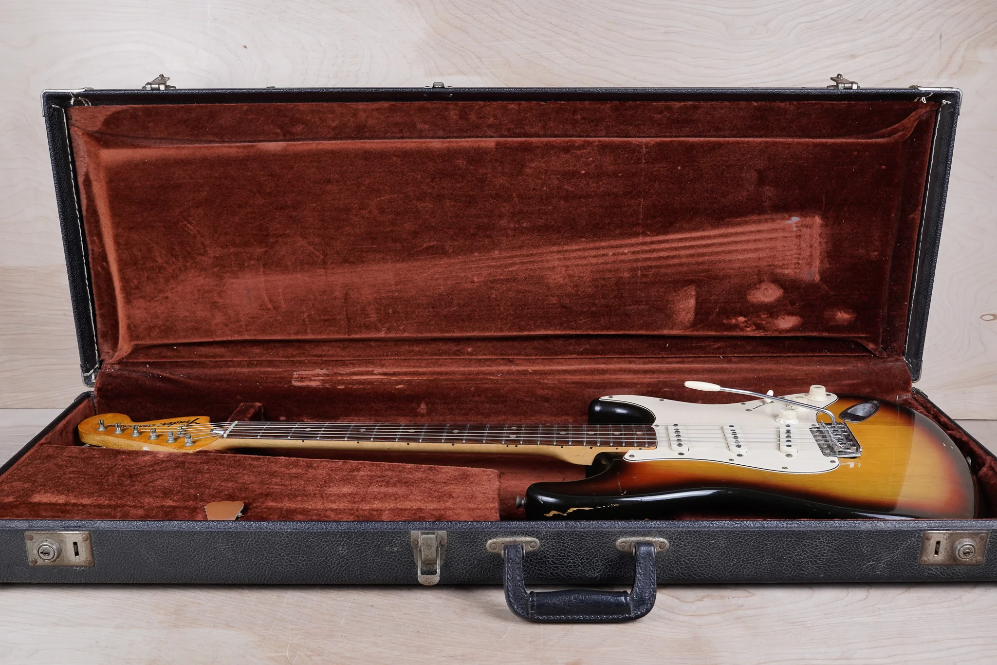 Fender Stratocaster 1972 Sunburst Vintage USA 3-Bolt w/ Case - Image 2