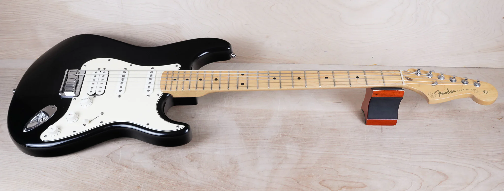 Fender Subsonic Baritone Stratocaster HSS 2000 Black 27" Scale w/ OHSC - Image 3