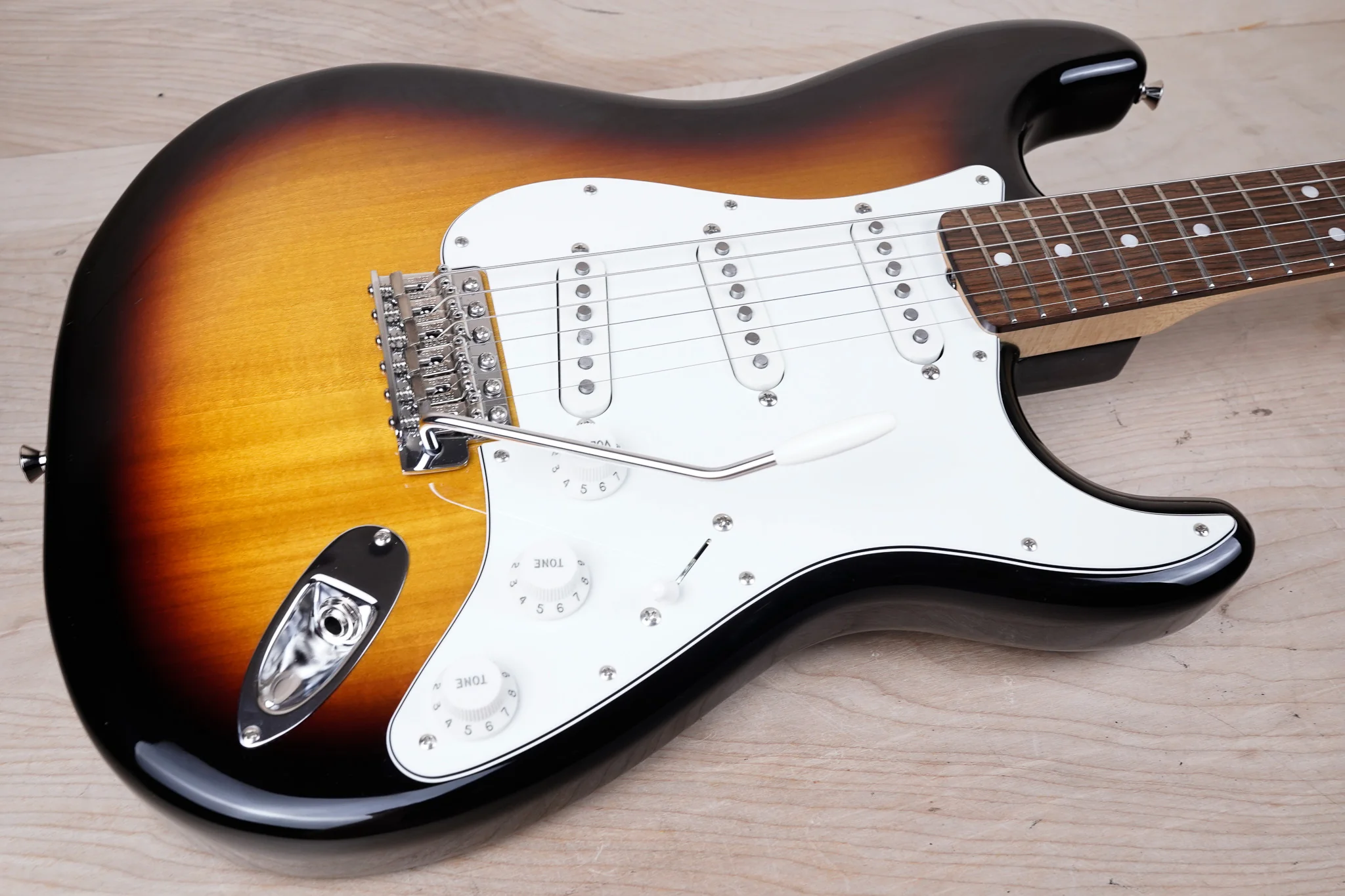 Fender Traditional II Late '60s Stratocaster MIJ 2023 Sunburst Japan w/ Bag - Image 4