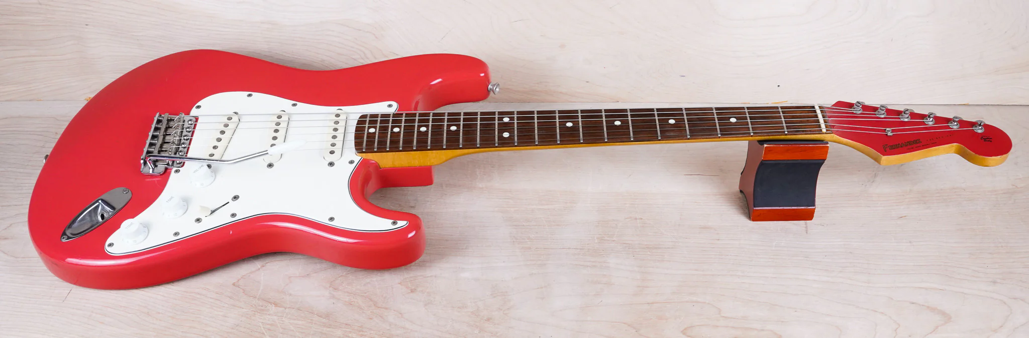 Fernandes "The Revival" Custom Color Variation RST-50 '64 Model MIJ 1982 Salmon Pink w/ Matching Headstock w/ Hard Case - Image 3