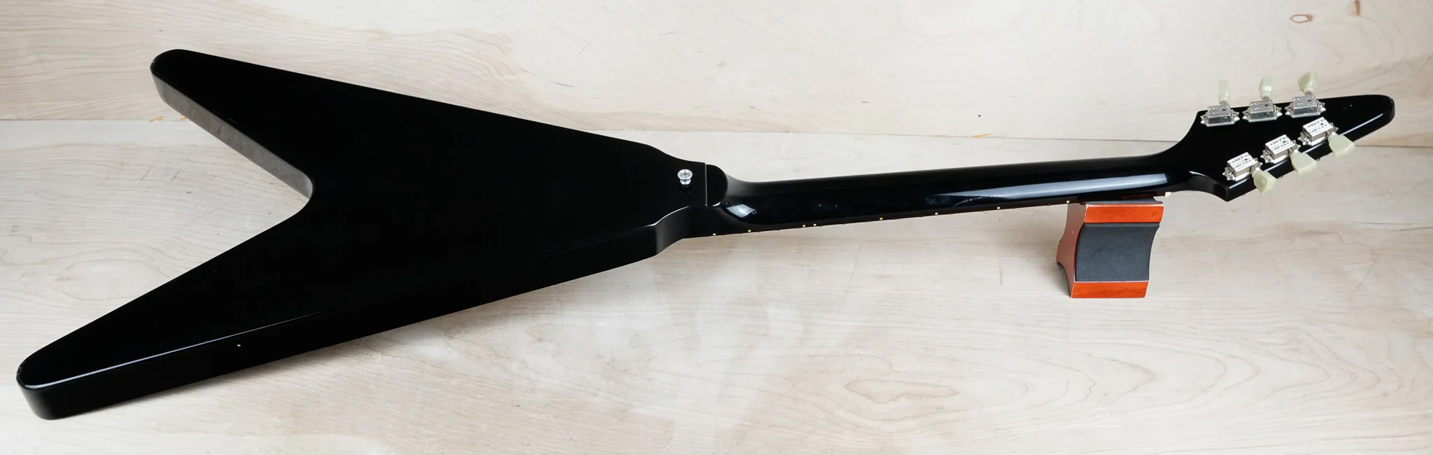 Gibson Flying V Factor X 2005 Ebony '67 Reissue w/ Bag - Image 11