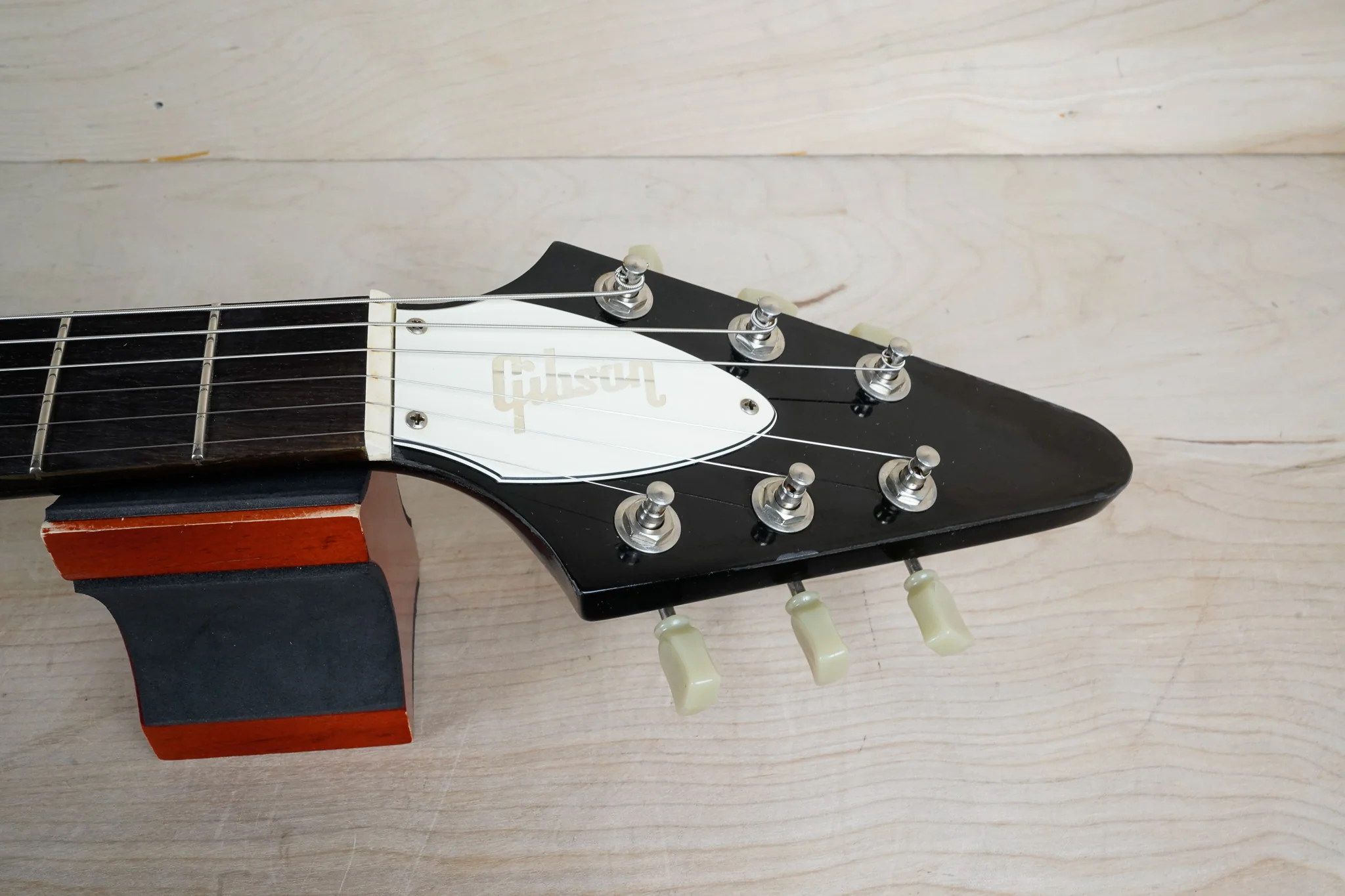 Gibson Flying V Factor X 2005 Ebony '67 Reissue w/ Bag - Image 3