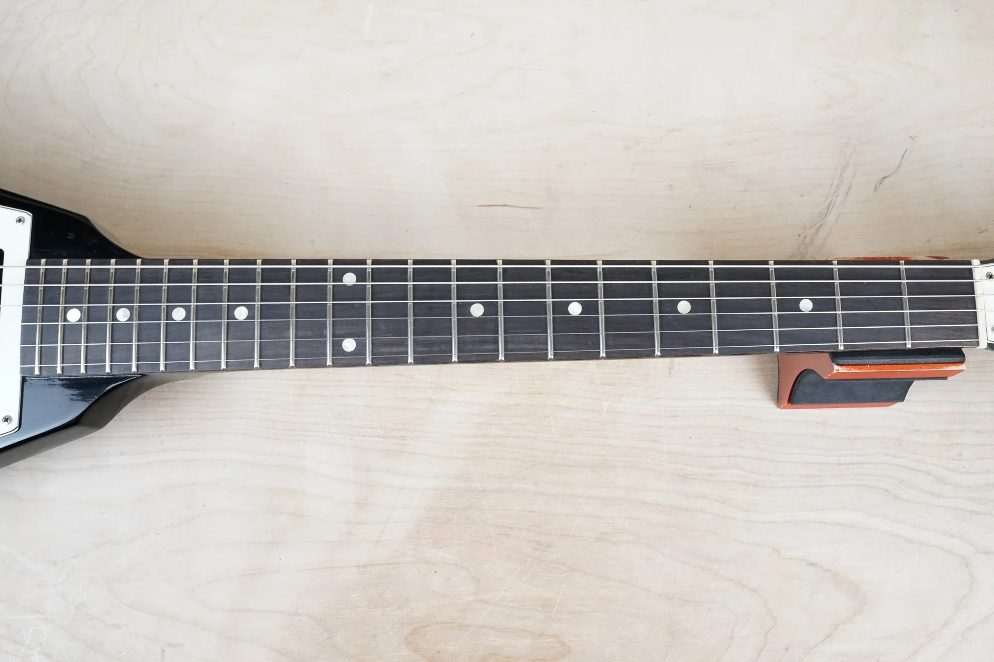 Gibson Flying V Factor X 2005 Ebony '67 Reissue w/ Bag - Image 5