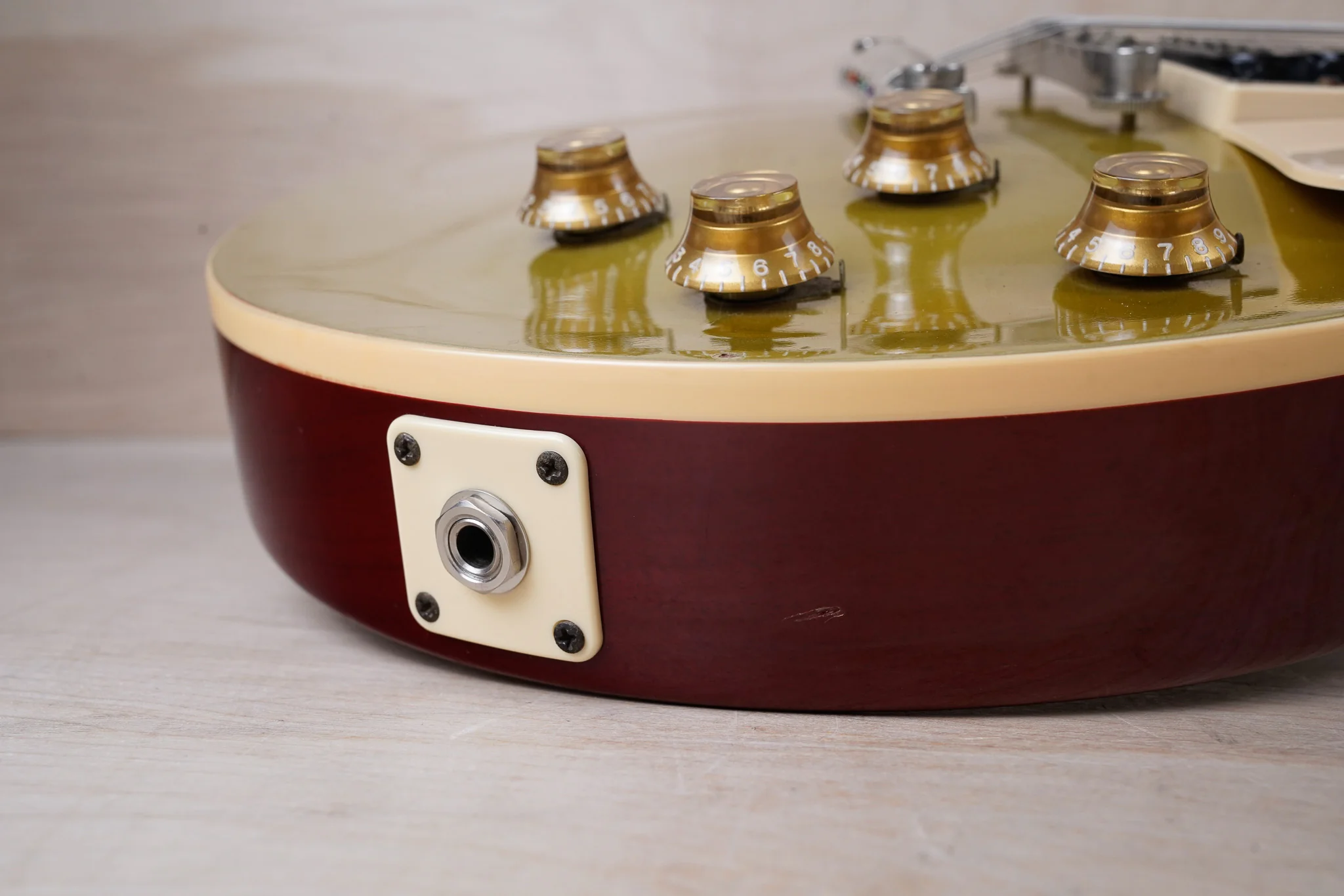 Gibson Les Paul 1960 Classic 1998 Goldtop Refinish w/ OHSC - Image 13
