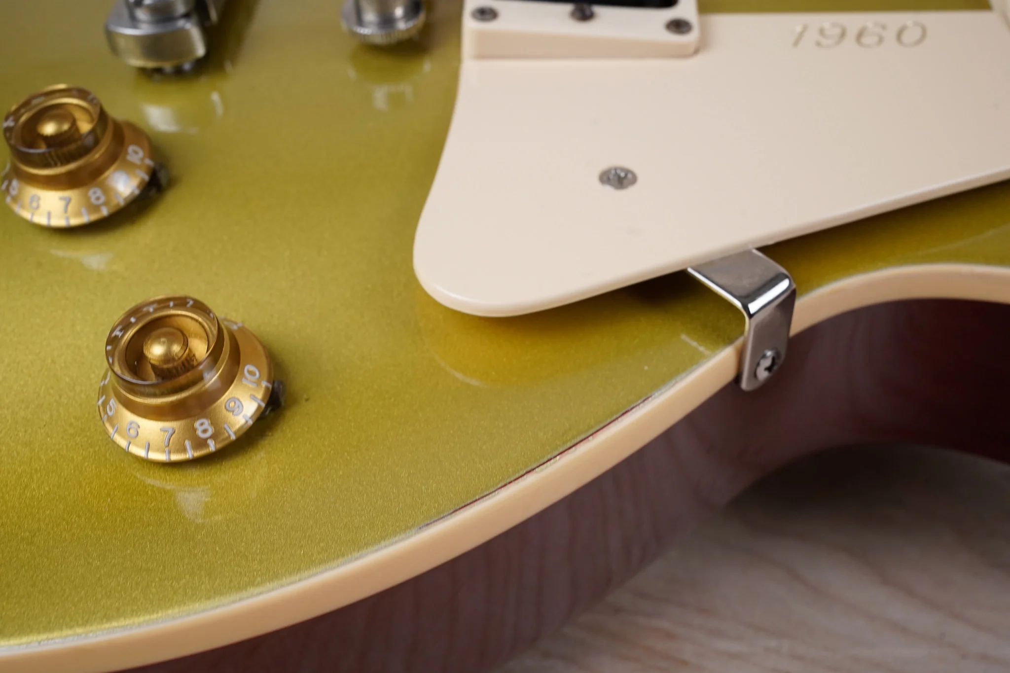 Gibson Les Paul 1960 Classic 1998 Goldtop Refinish w/ OHSC - Image 6