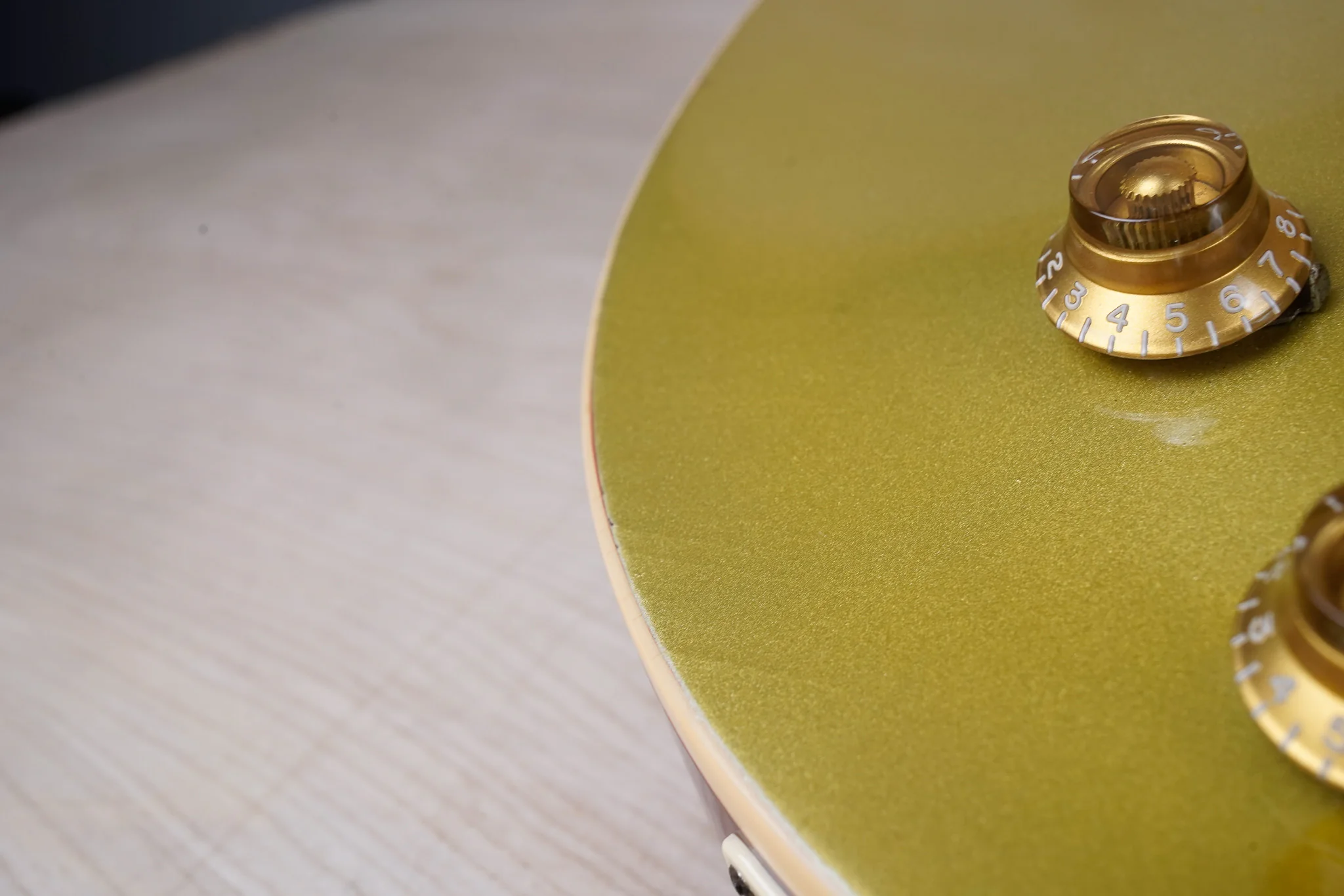 Gibson Les Paul 1960 Classic 1998 Goldtop Refinish w/ OHSC - Image 9