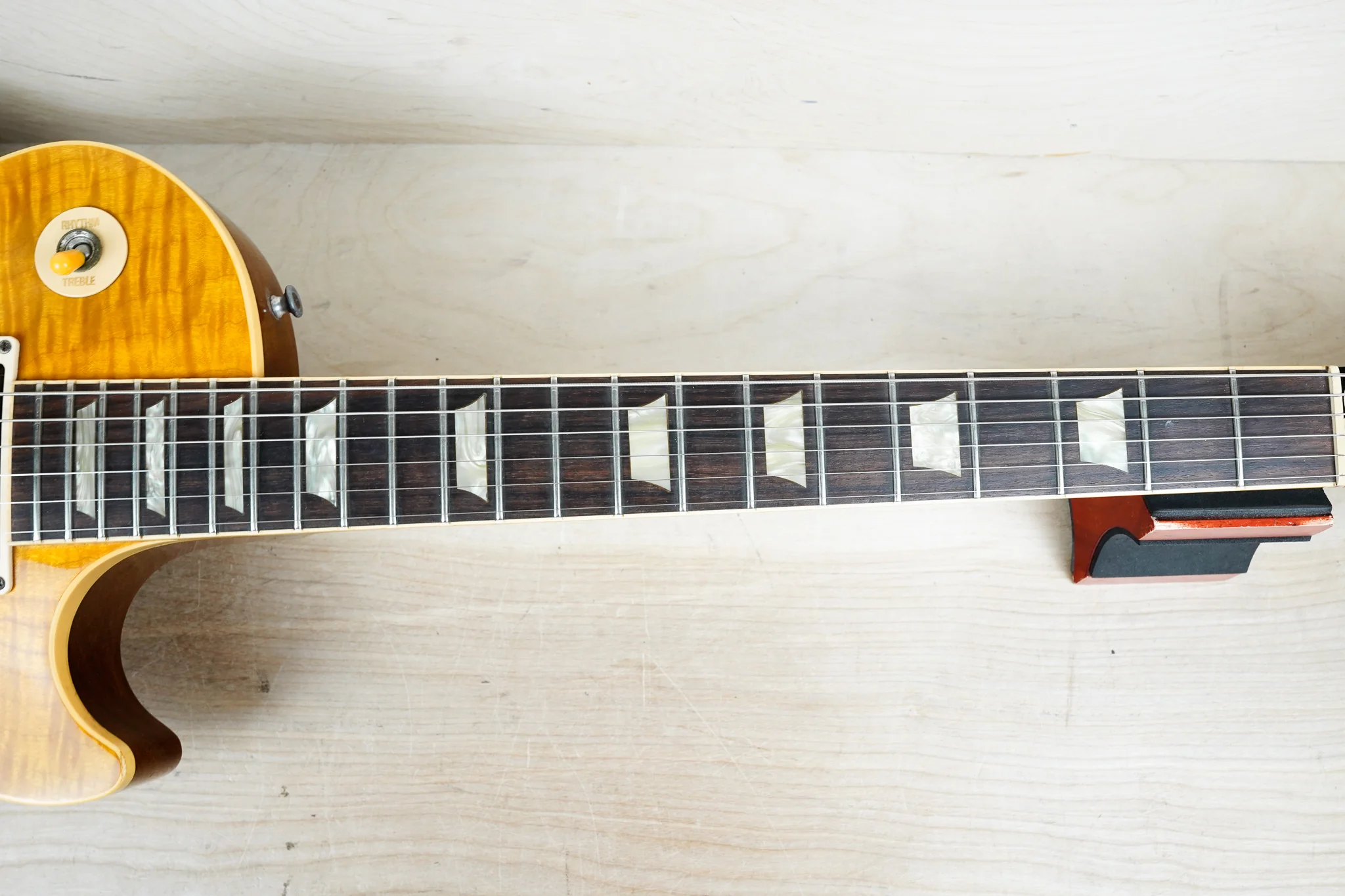 Gibson Les Paul Classic Premium Plus 1995 Translucent Amber w/ OHSC - Image 5