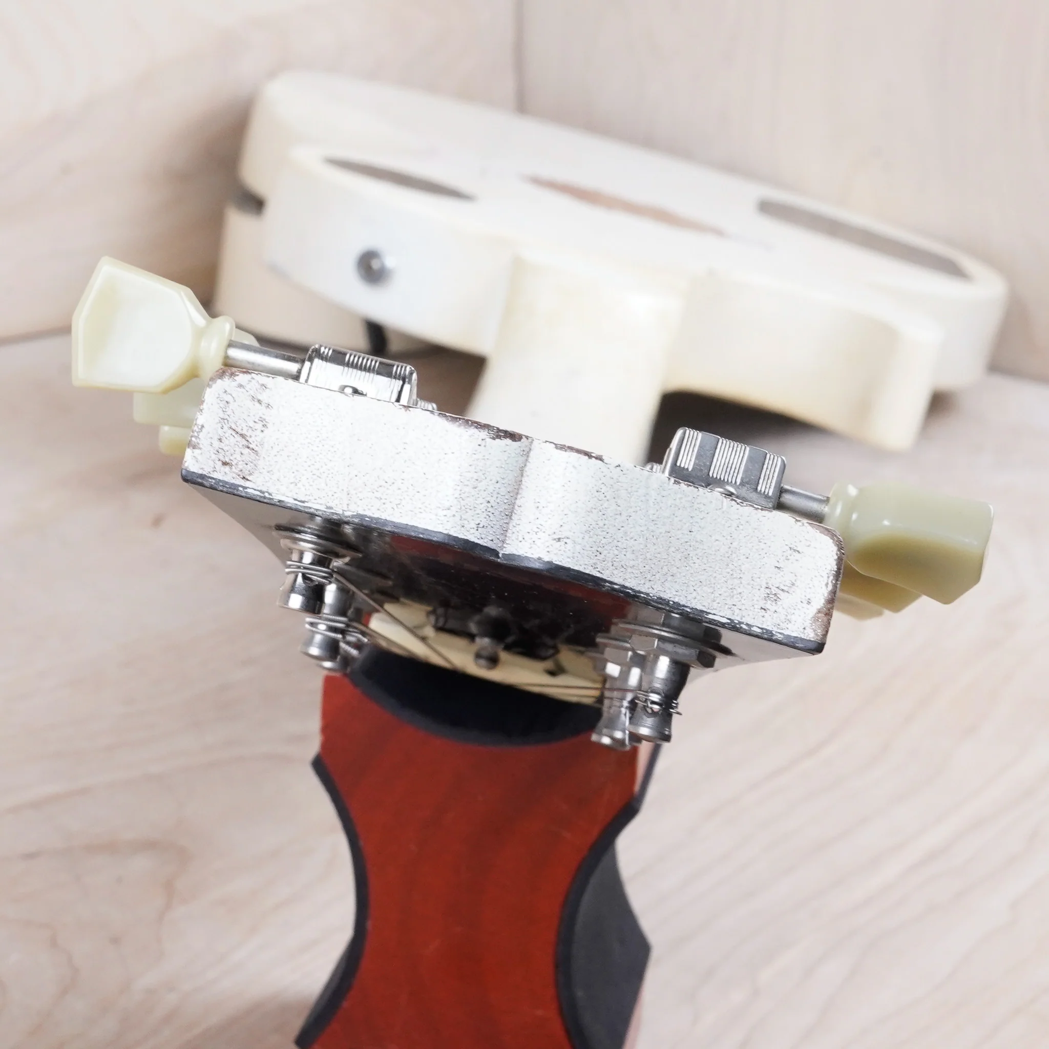 Gibson Les Paul Special 2006 Worn White Faded Finish P90 Pickups Tune-O-Matic Bridge w/ Bag - Image 19