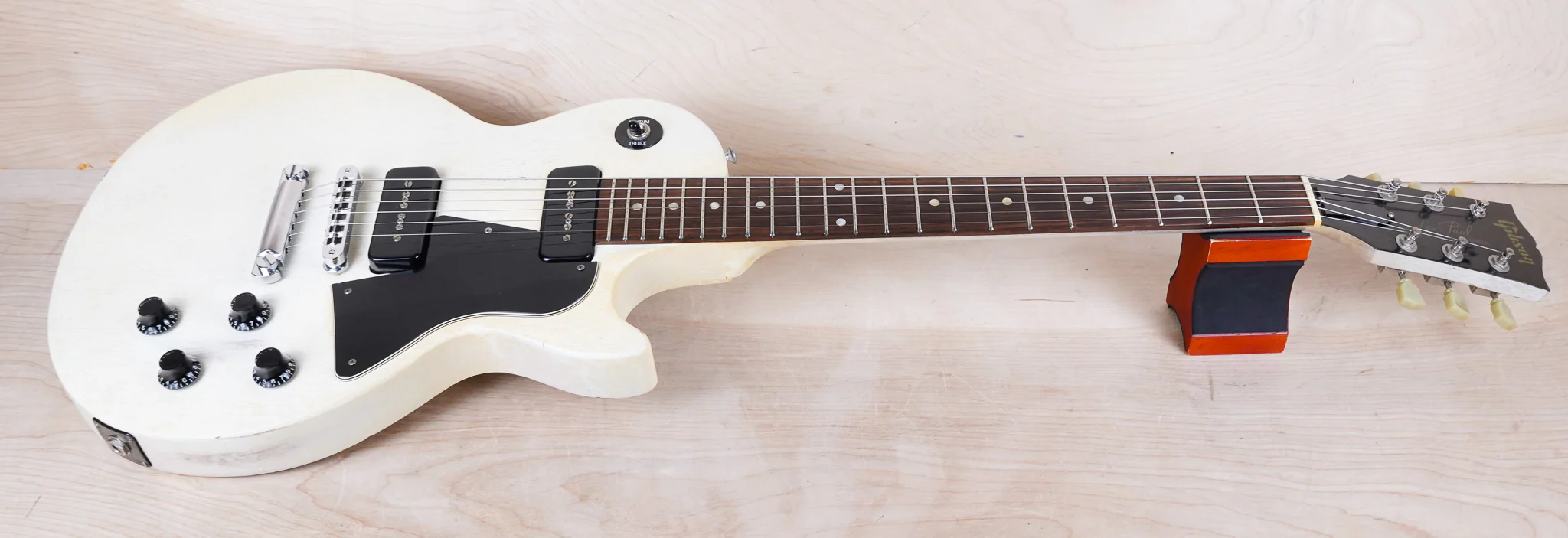 Gibson Les Paul Special 2006 Worn White Faded Finish P90 Pickups Tune-O-Matic Bridge w/ Bag - Image 2