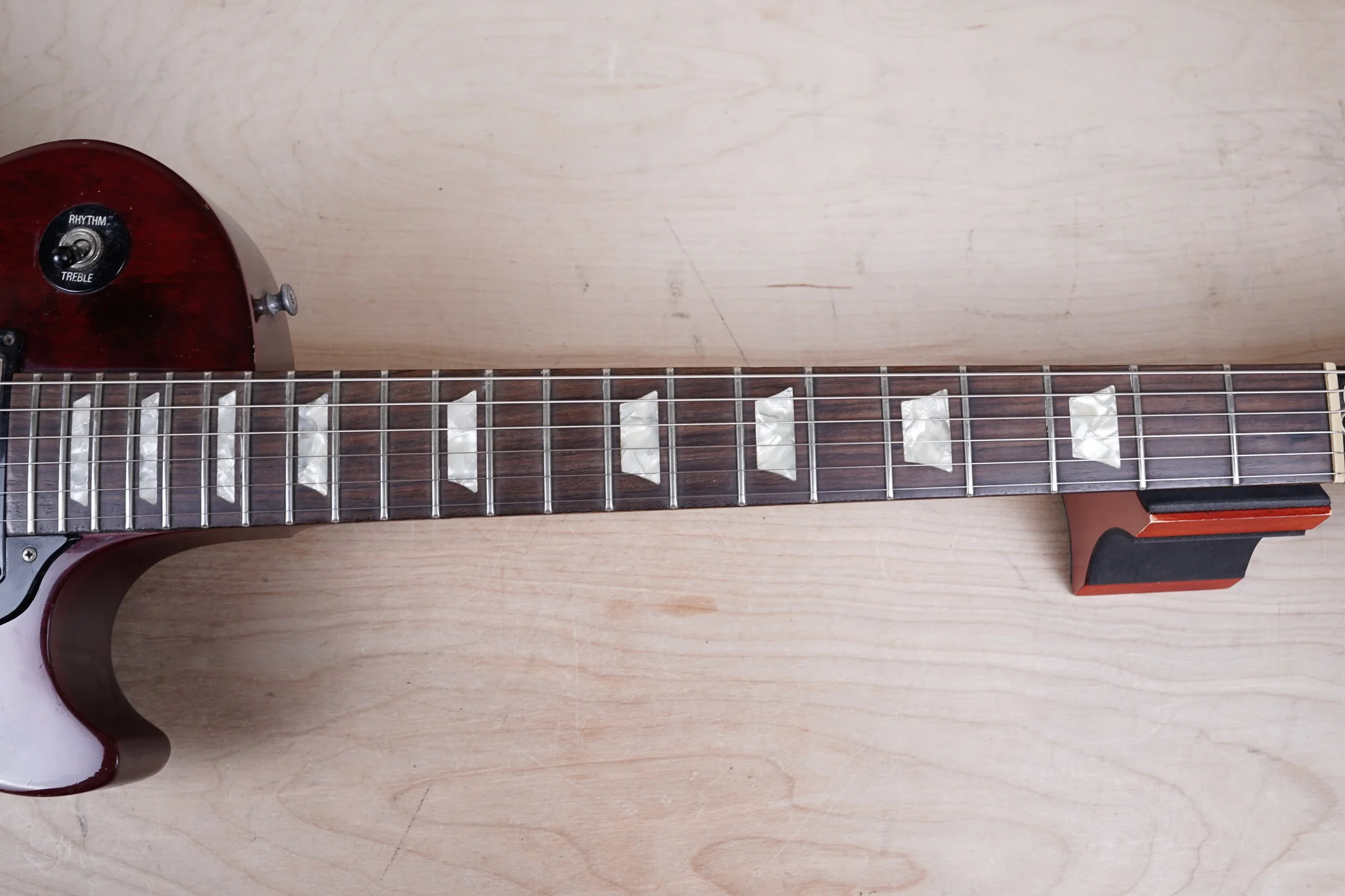 Gibson Les Paul Studio 1998 Wine Red w/ OHSC - Image 5